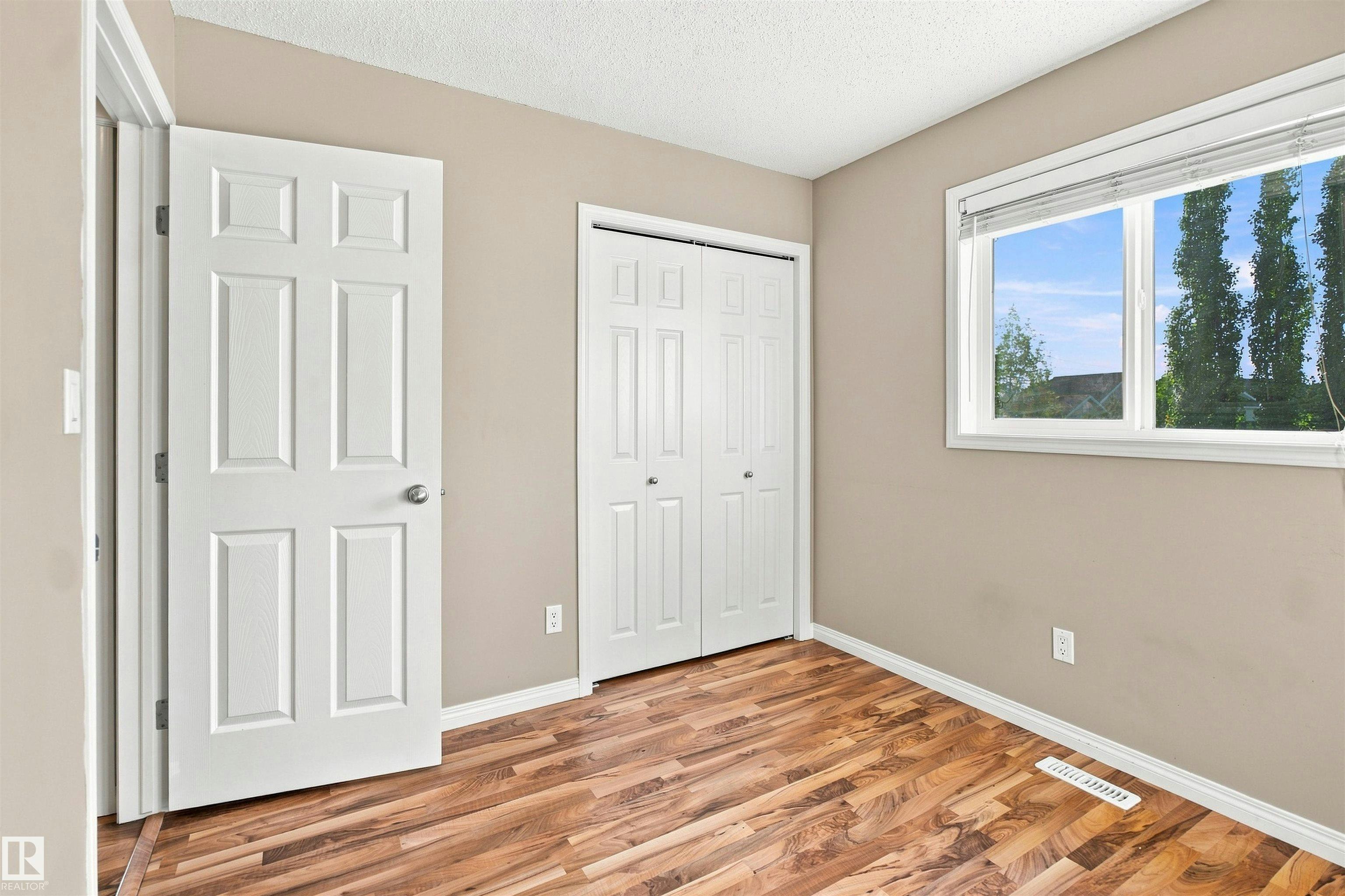 1328 80 Street, Edmonton, AB, T6X 1H4 - 14