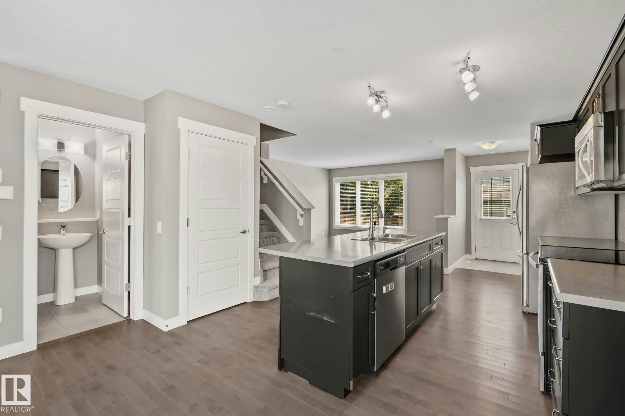 16715 40 Street, Edmonton, AB, T5Y 0X9 - 7