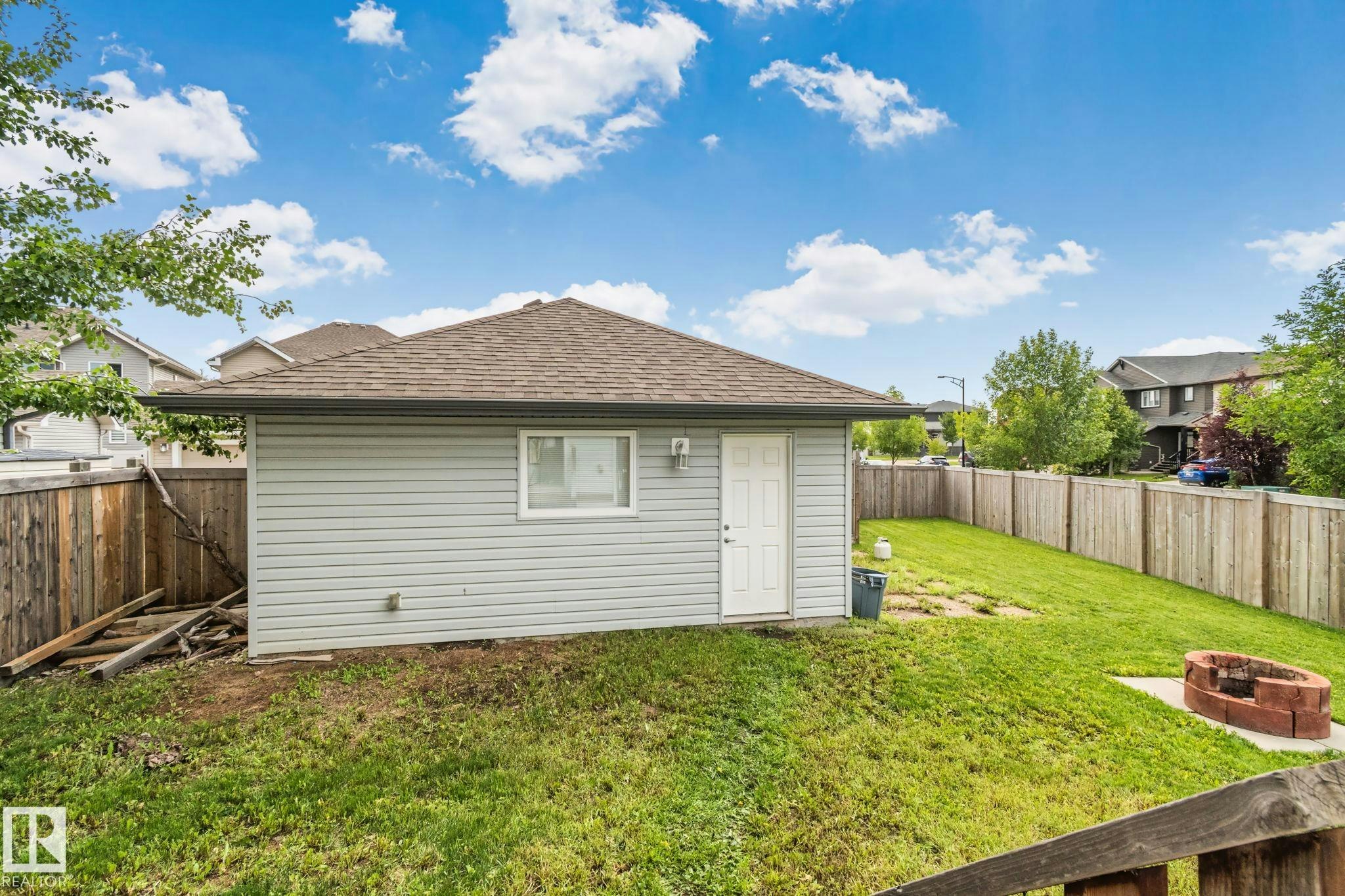 16715 40 Street, Edmonton, AB, T5Y 0X9 - 27