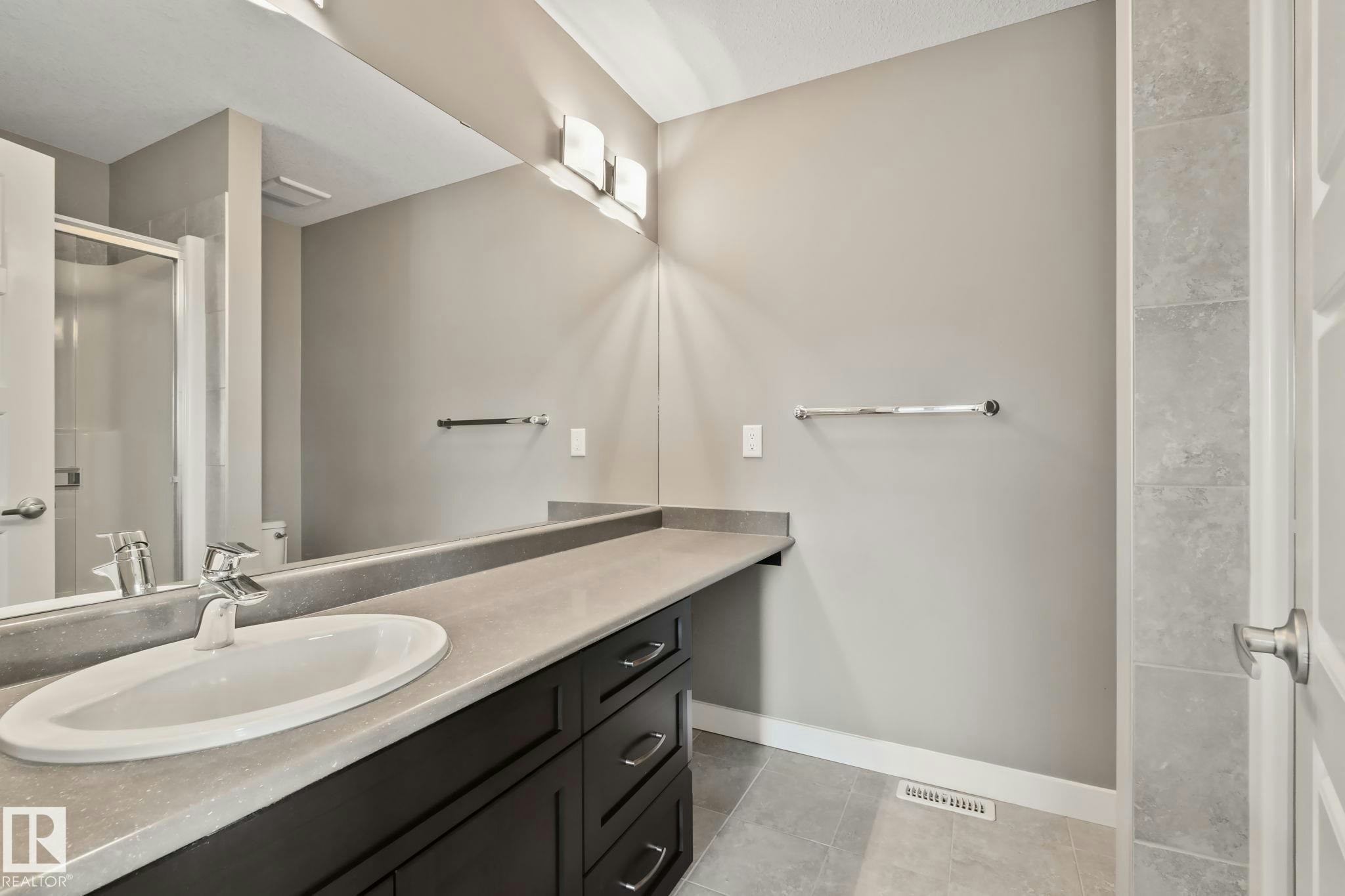 16715 40 Street, Edmonton, AB, T5Y 0X9 - 22