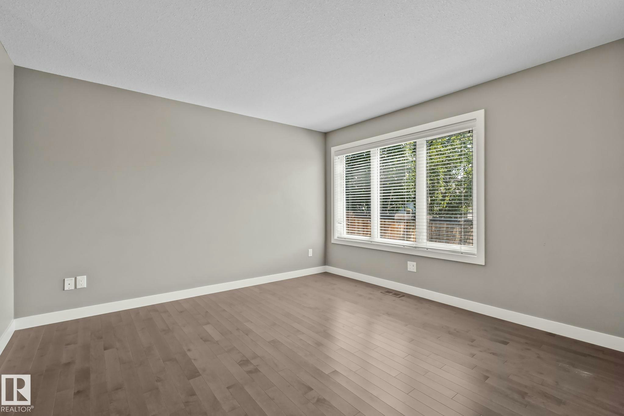 16715 40 Street, Edmonton, AB, T5Y 0X9 - 8
