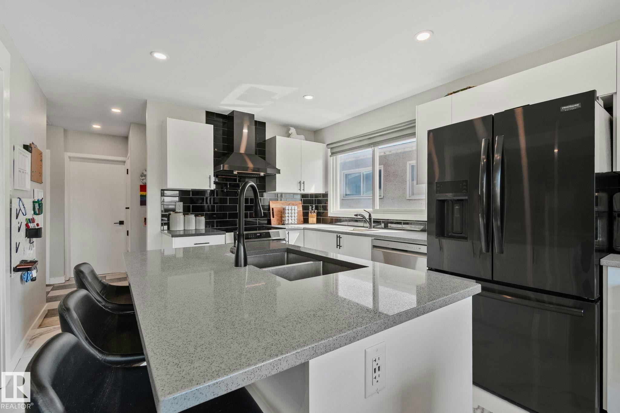 4723 105 Street, Edmonton, AB, T6H 2M3