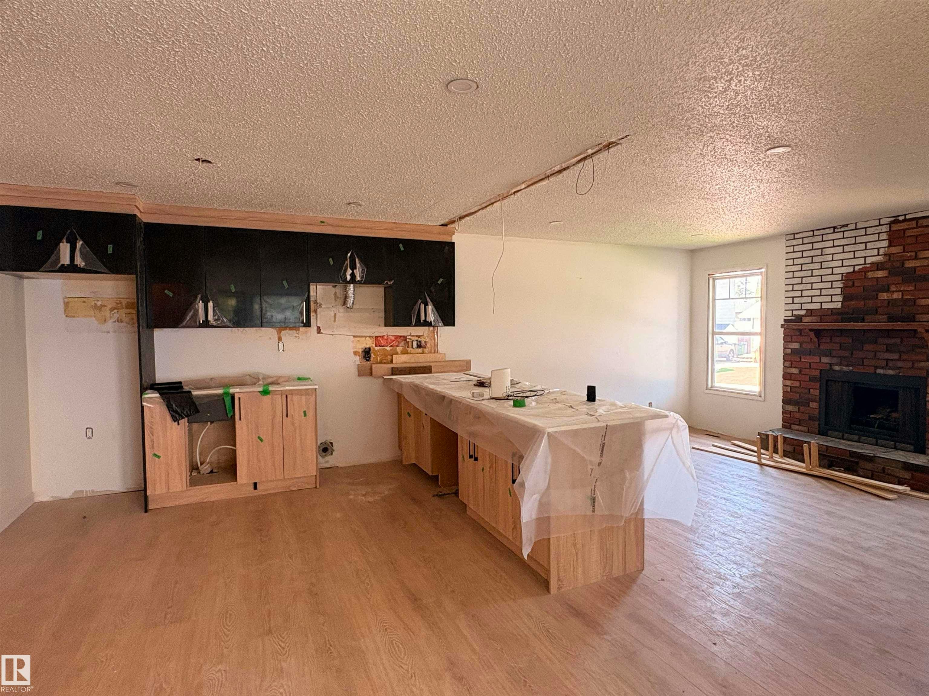 18007 73 Avenue, Edmonton, AB, T5T 3K2