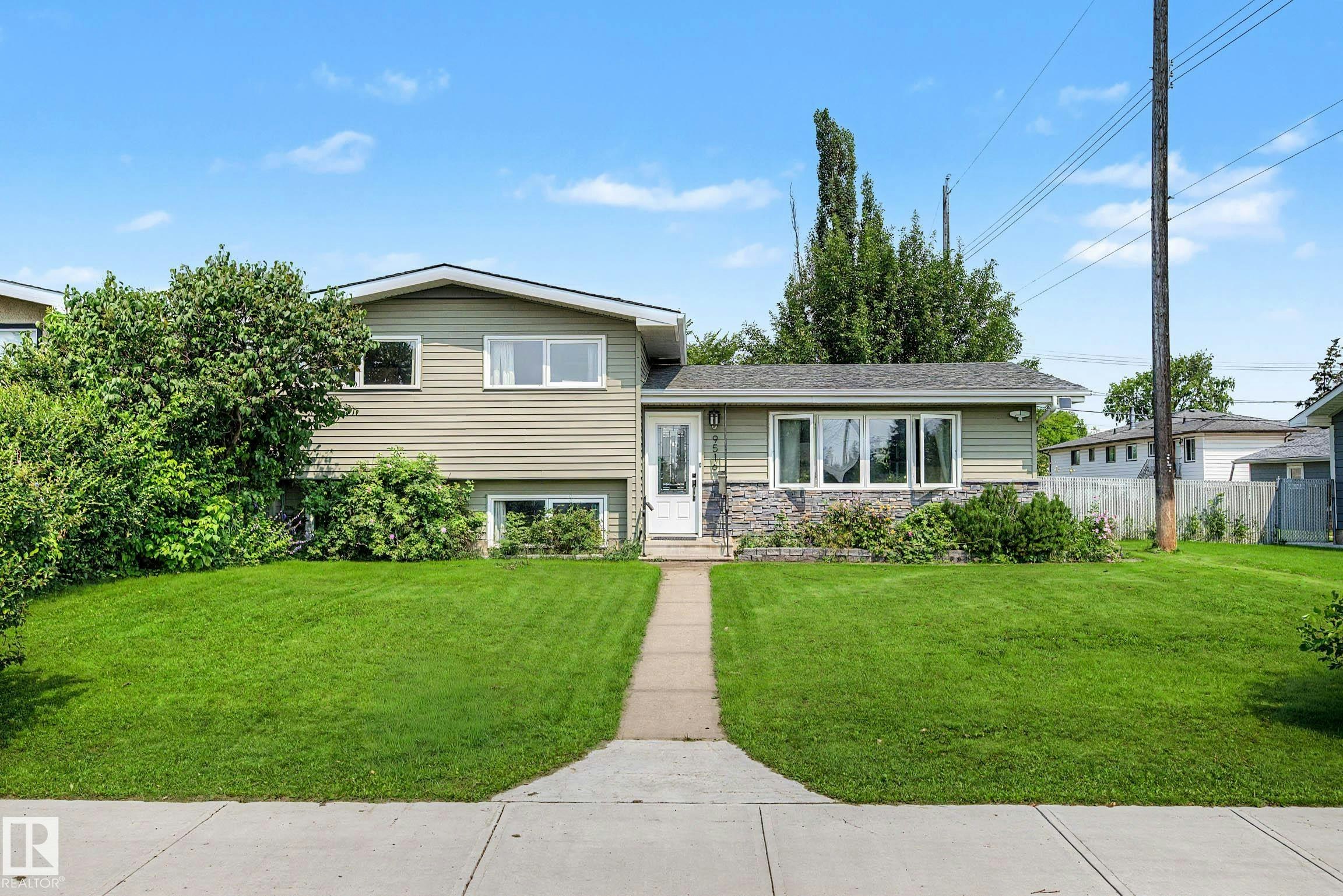 9516 129a Avenue, Edmonton, AB, T5E 0N8