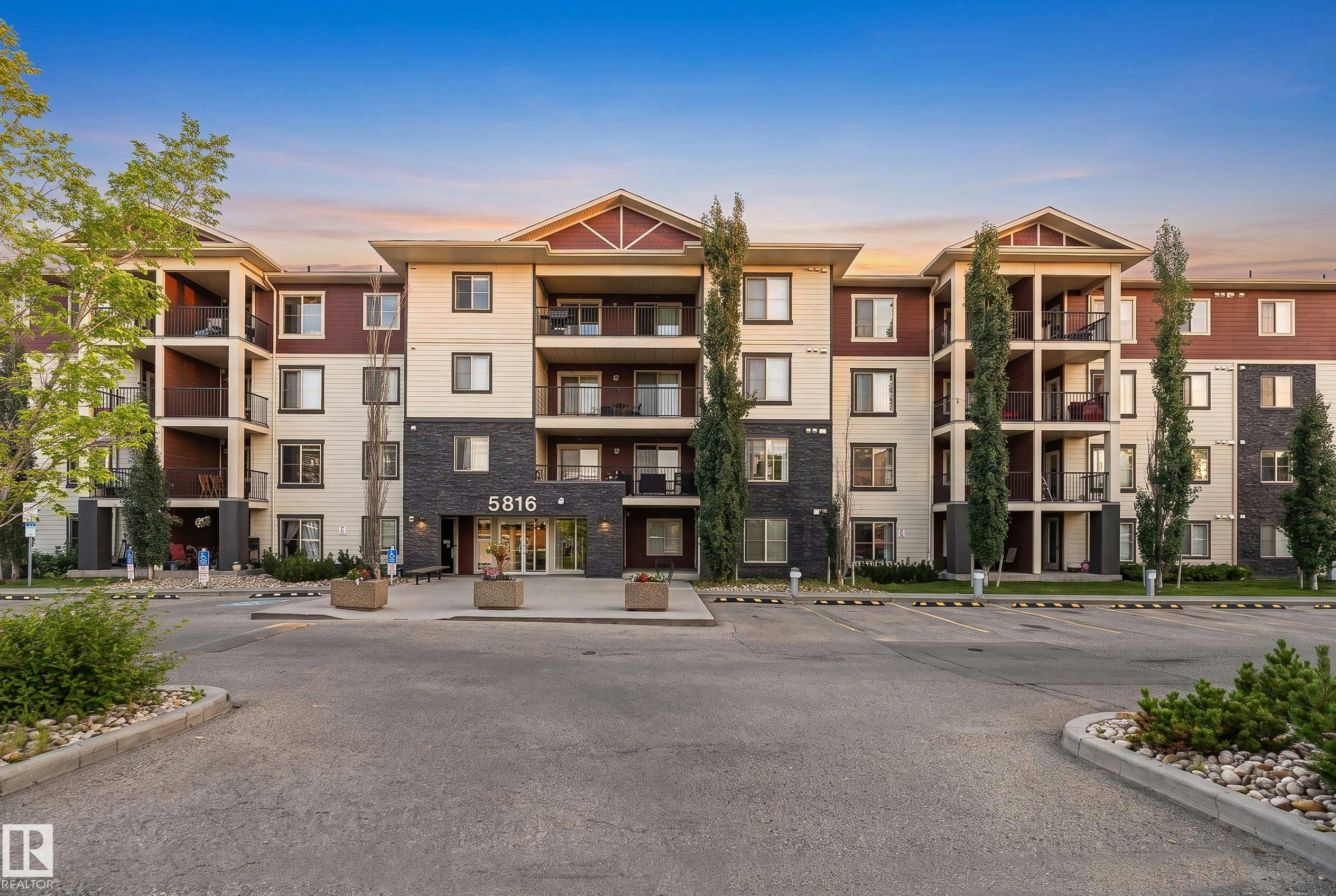 322-5816 Mullen Place, Edmonton, AB, T6R 0W3