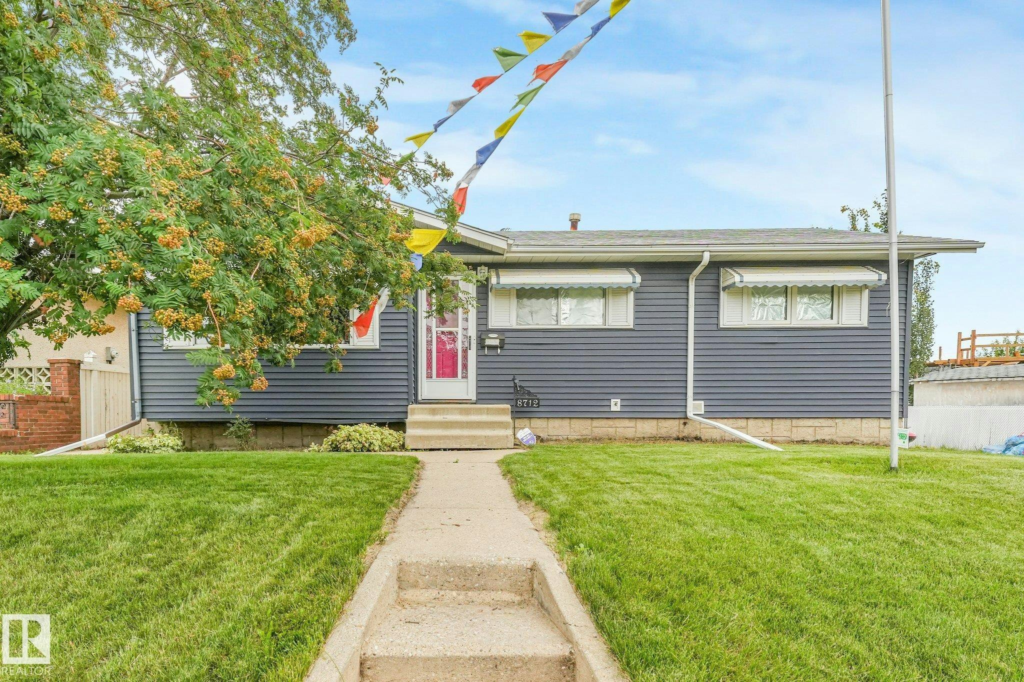 8712 137 Avenue, Edmonton, AB, T5E 1Y4