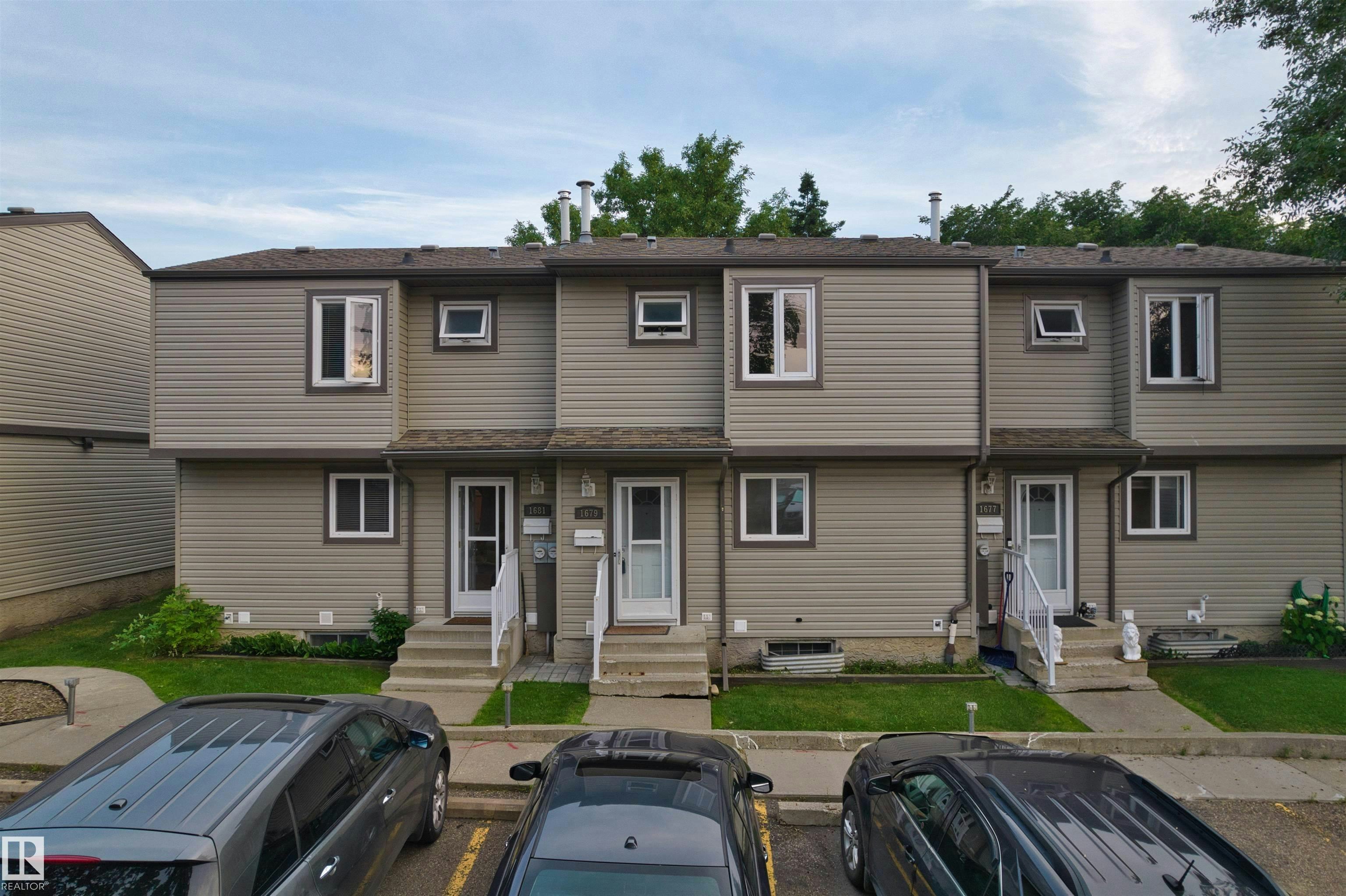 1679 Lakewood Road NW, Edmonton, AB, T6K 3B9