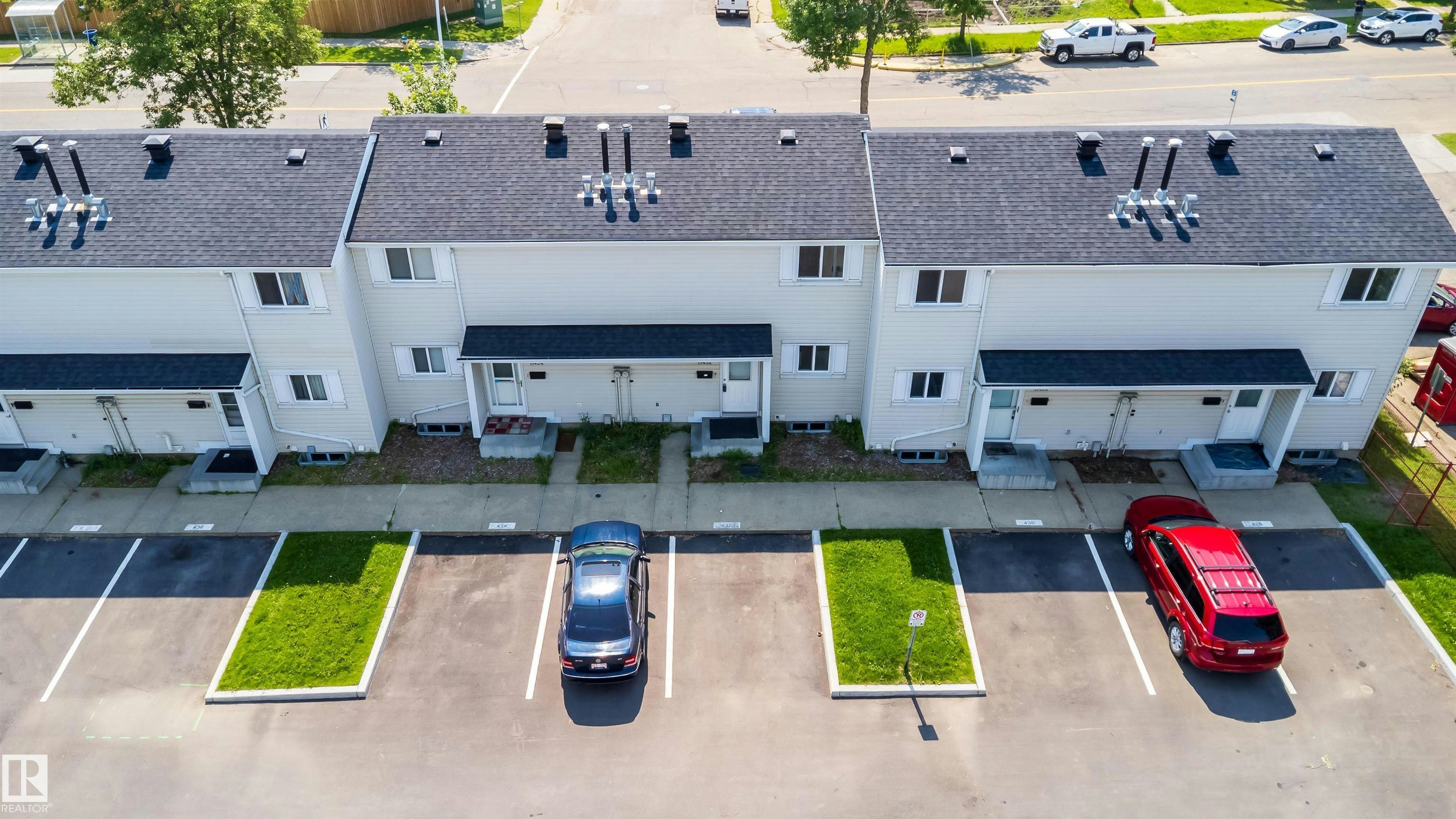 11432 139 Avenue, Edmonton, AB, T5X 3L4