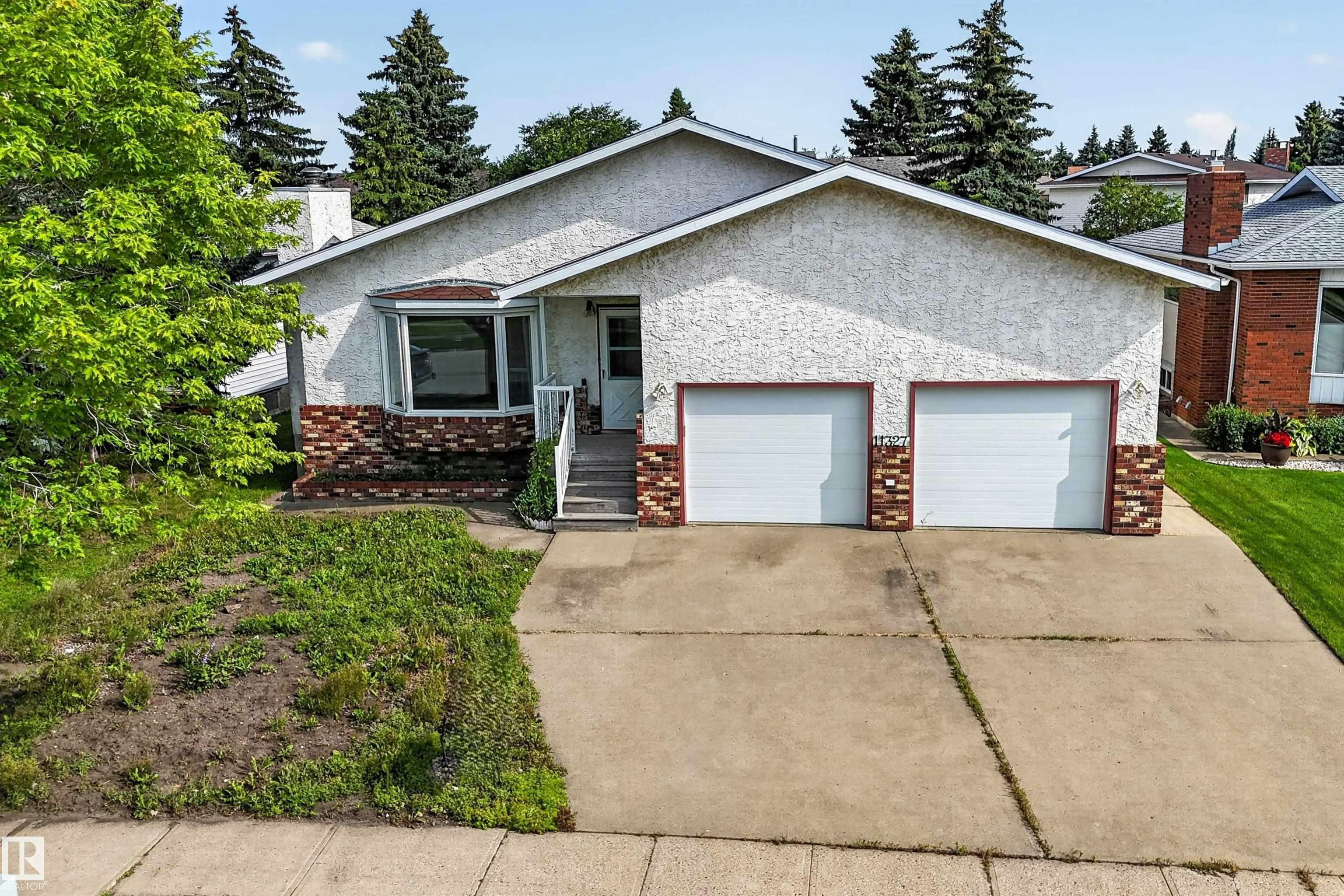 11327 25 Avenue, Edmonton, AB, T6J 5J1