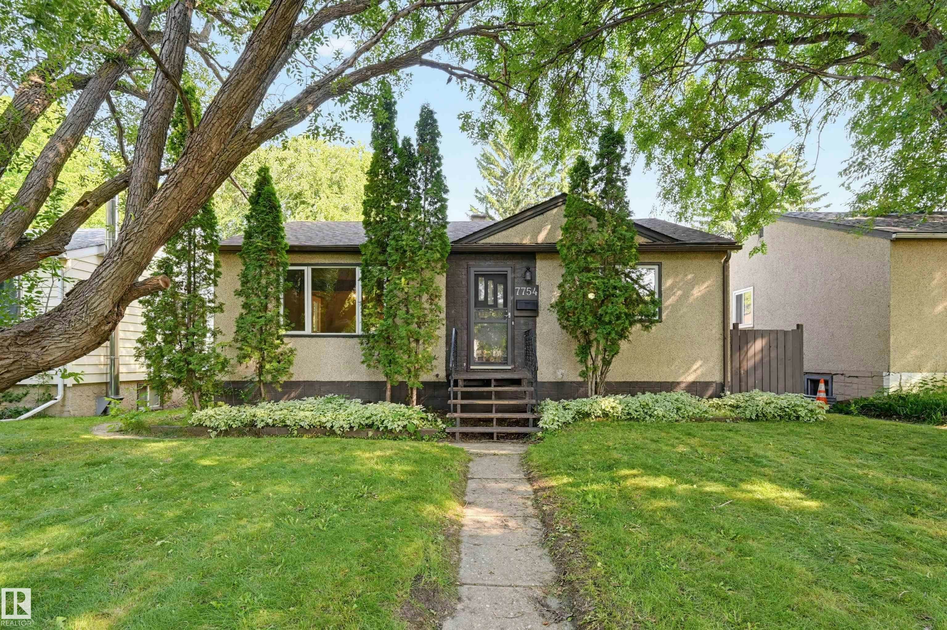 7754 80 Avenue NW, Edmonton, AB, T6C 0S4