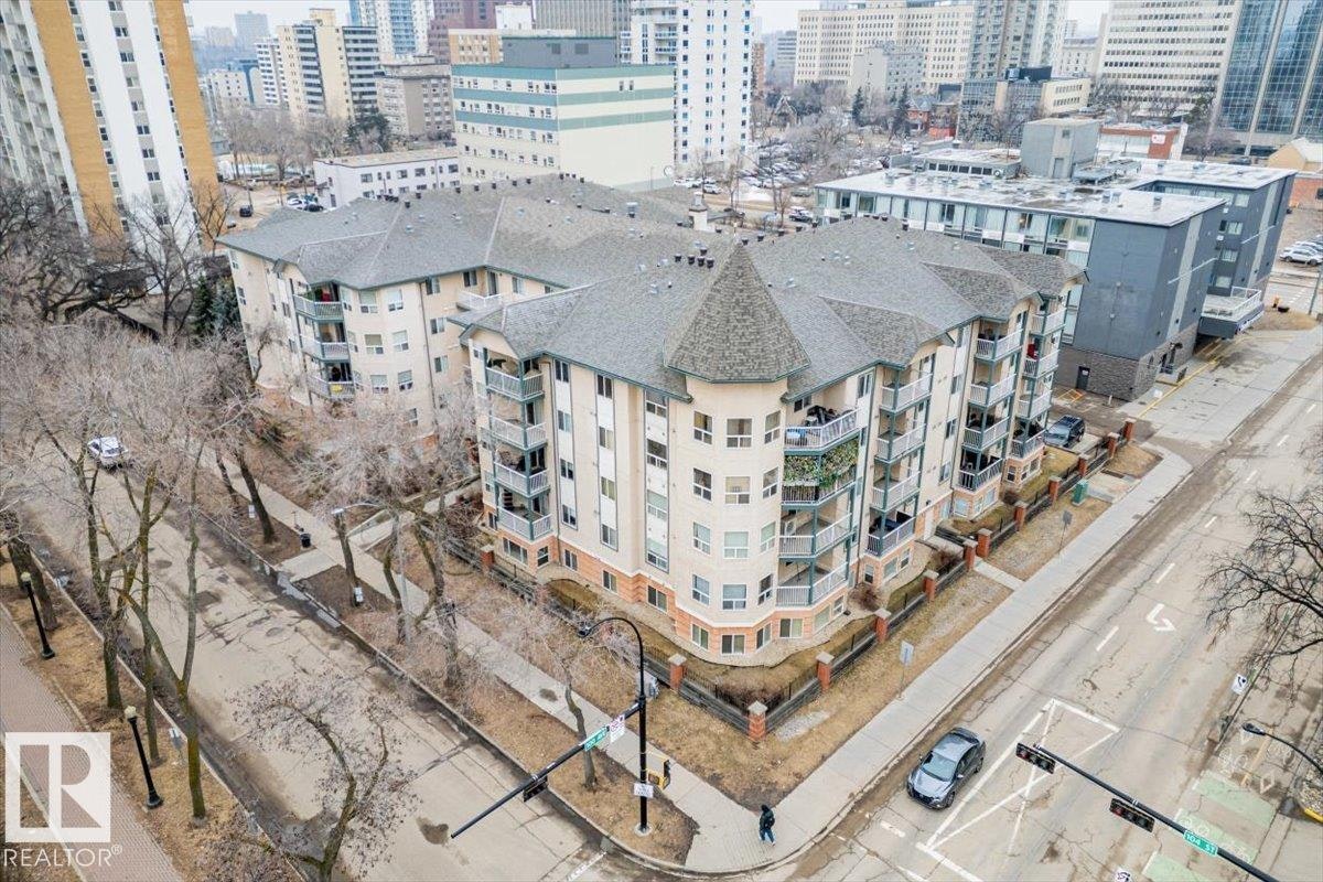 206-9938 104 Street, Edmonton, AB, T5K 2X7