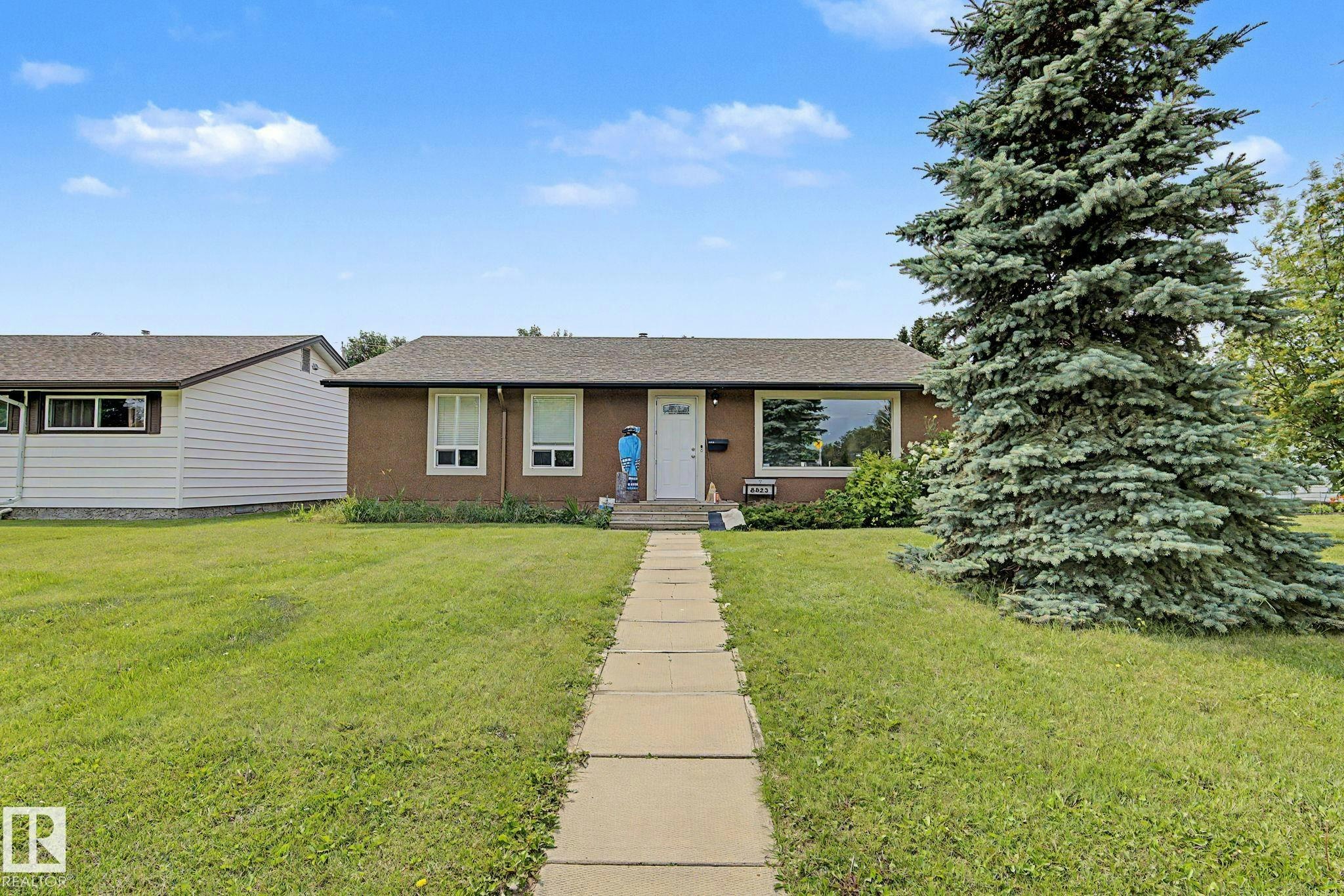 8823 130a Avenue NW, Edmonton, AB, T5E 0V7