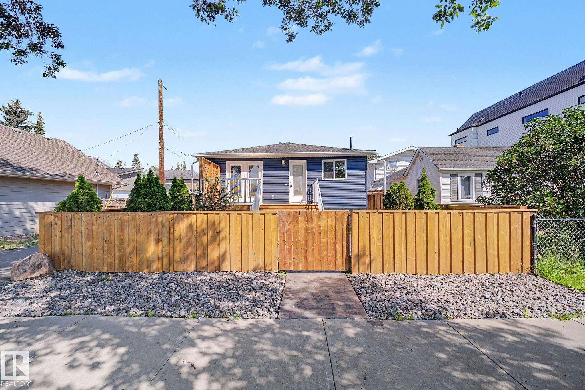 10570 66 Avenue, Edmonton, AB, T6H 1X4