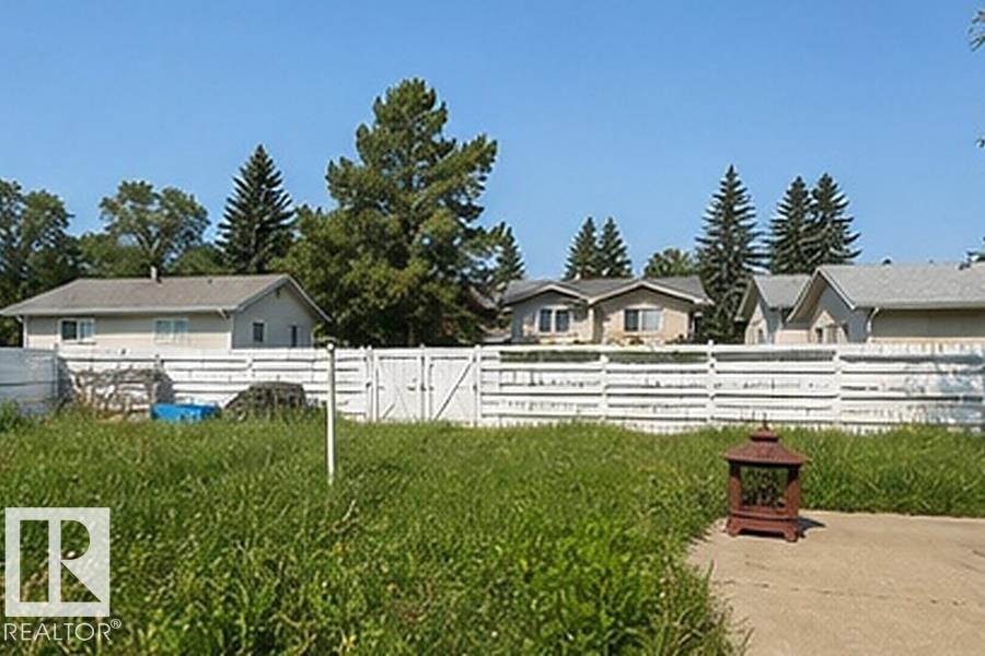7812 144 Avenue, Edmonton, AB, T5C 2S1 - 22
