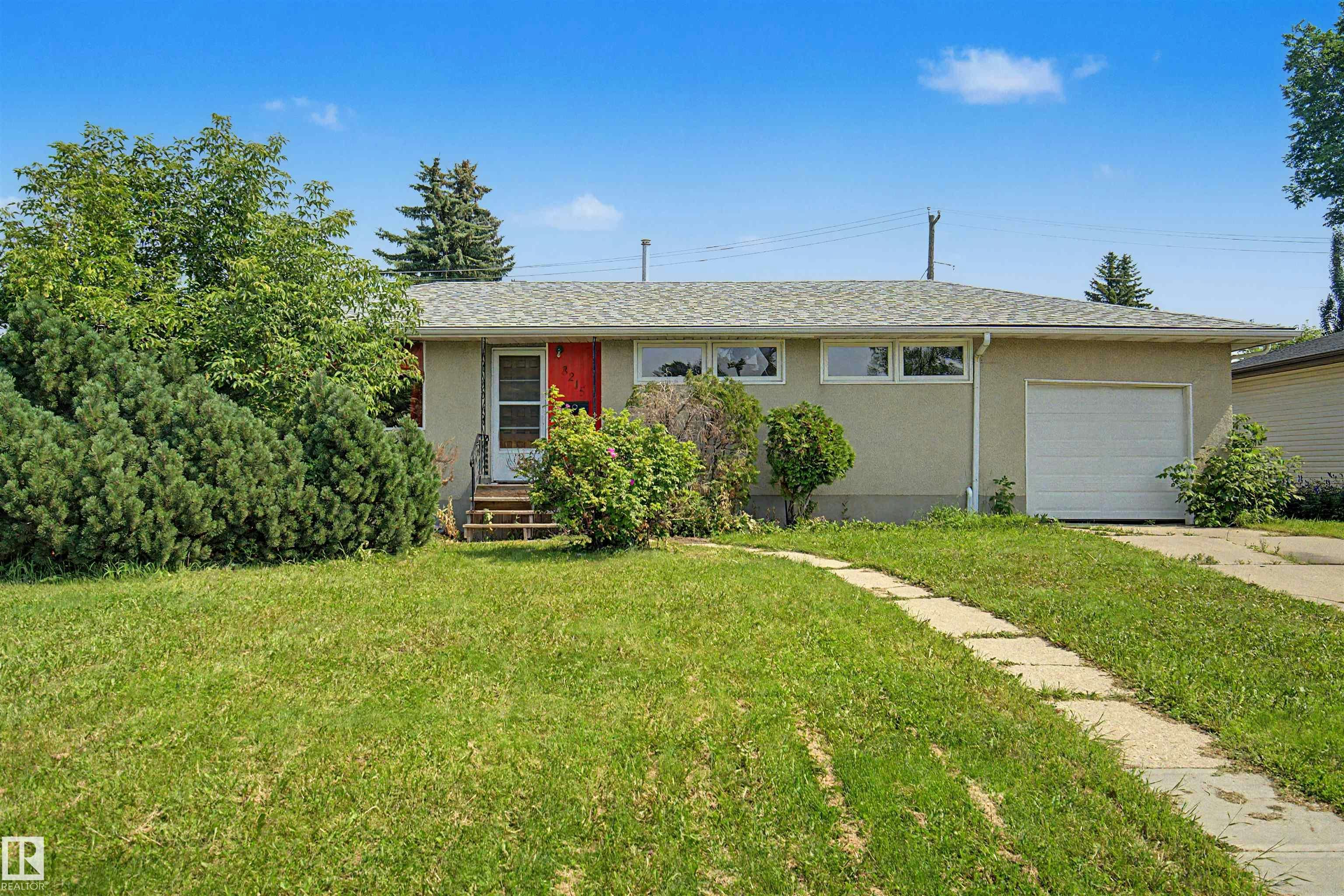 8215 149 Street, Edmonton, AB, T5R 1B1