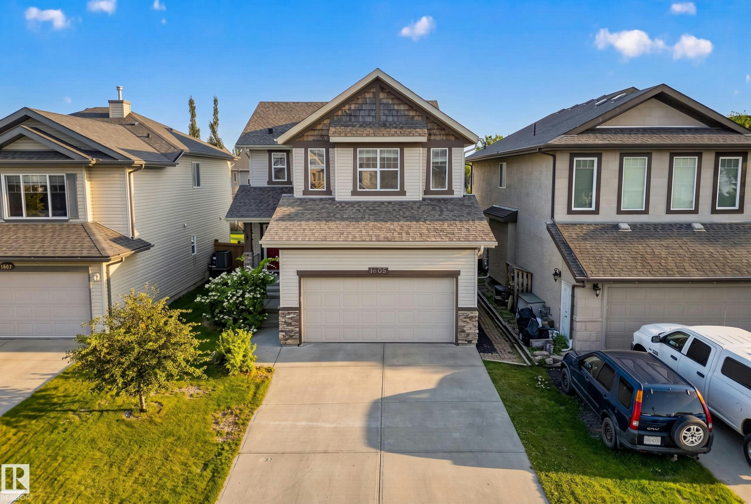 1605 Hodgson Court, Edmonton, AB, T6R 3R5