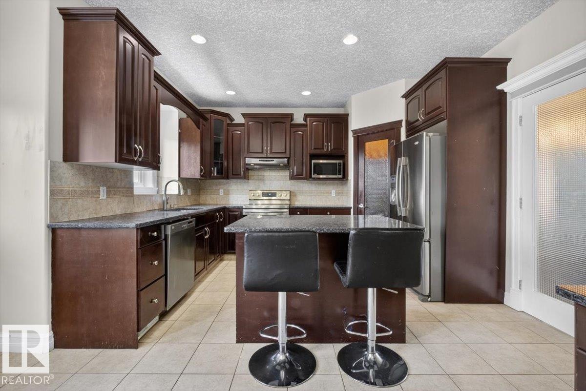 2836 34a Avenue, Edmonton, AB, T6T 1Y8 - 14