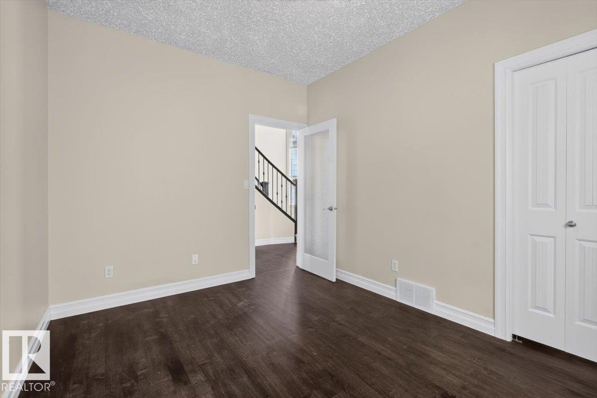 2836 34a Avenue, Edmonton, AB, T6T 1Y8 - 21