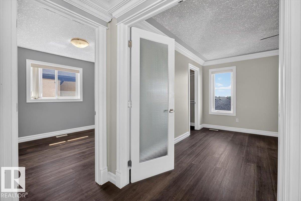 2836 34a Avenue, Edmonton, AB, T6T 1Y8 - 28