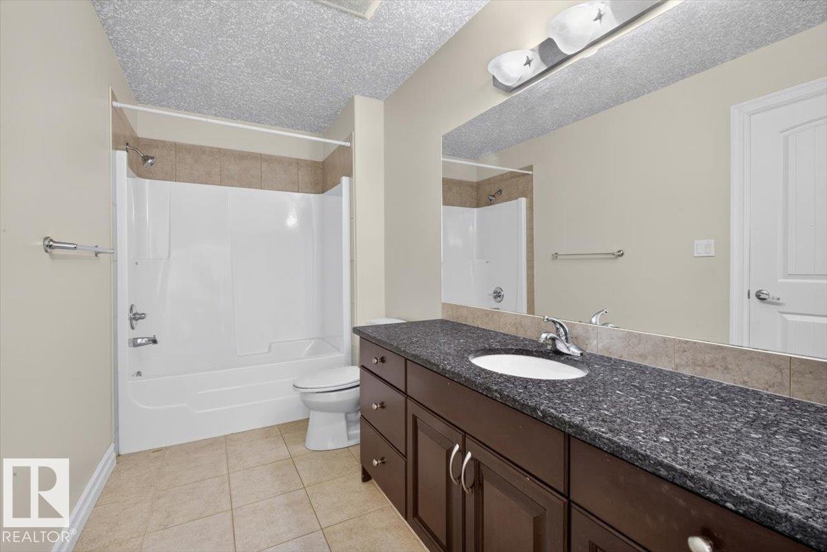 2836 34a Avenue, Edmonton, AB, T6T 1Y8 - 34