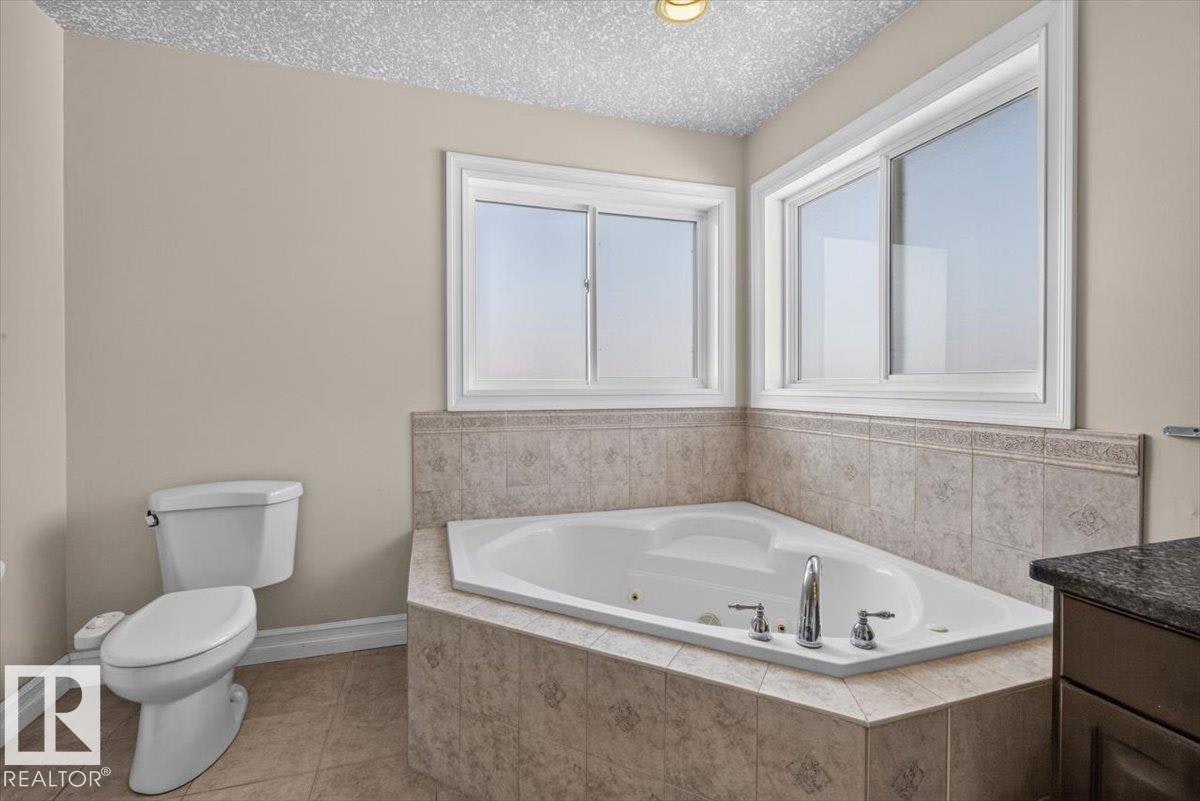 2836 34a Avenue, Edmonton, AB, T6T 1Y8 - 40
