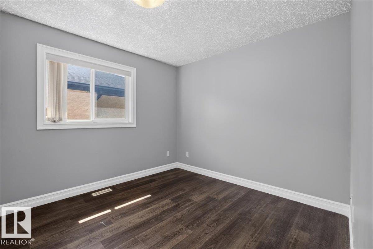 2836 34a Avenue, Edmonton, AB, T6T 1Y8 - 29