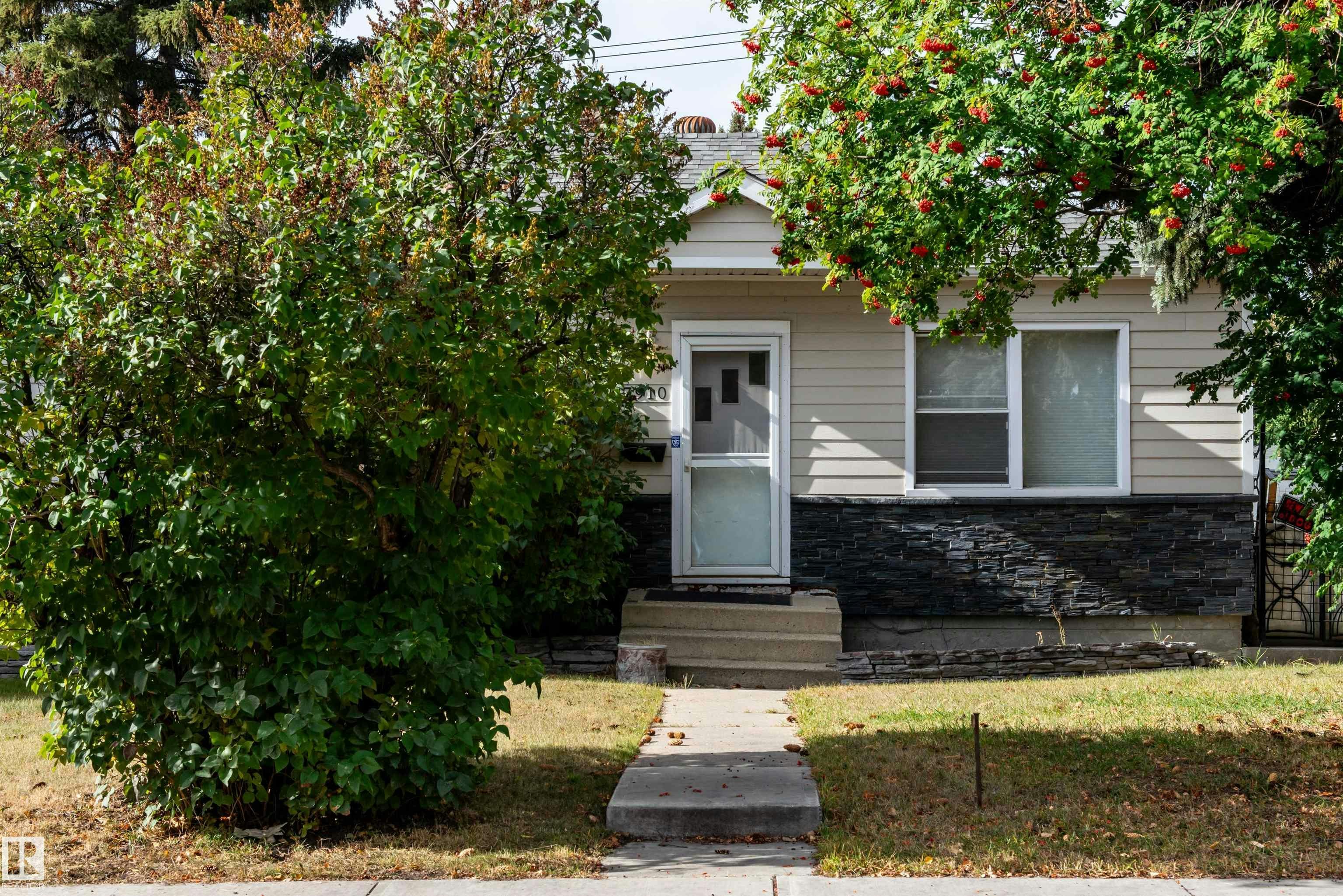 7910 75 Street, Edmonton, AB, T6C 2G5
