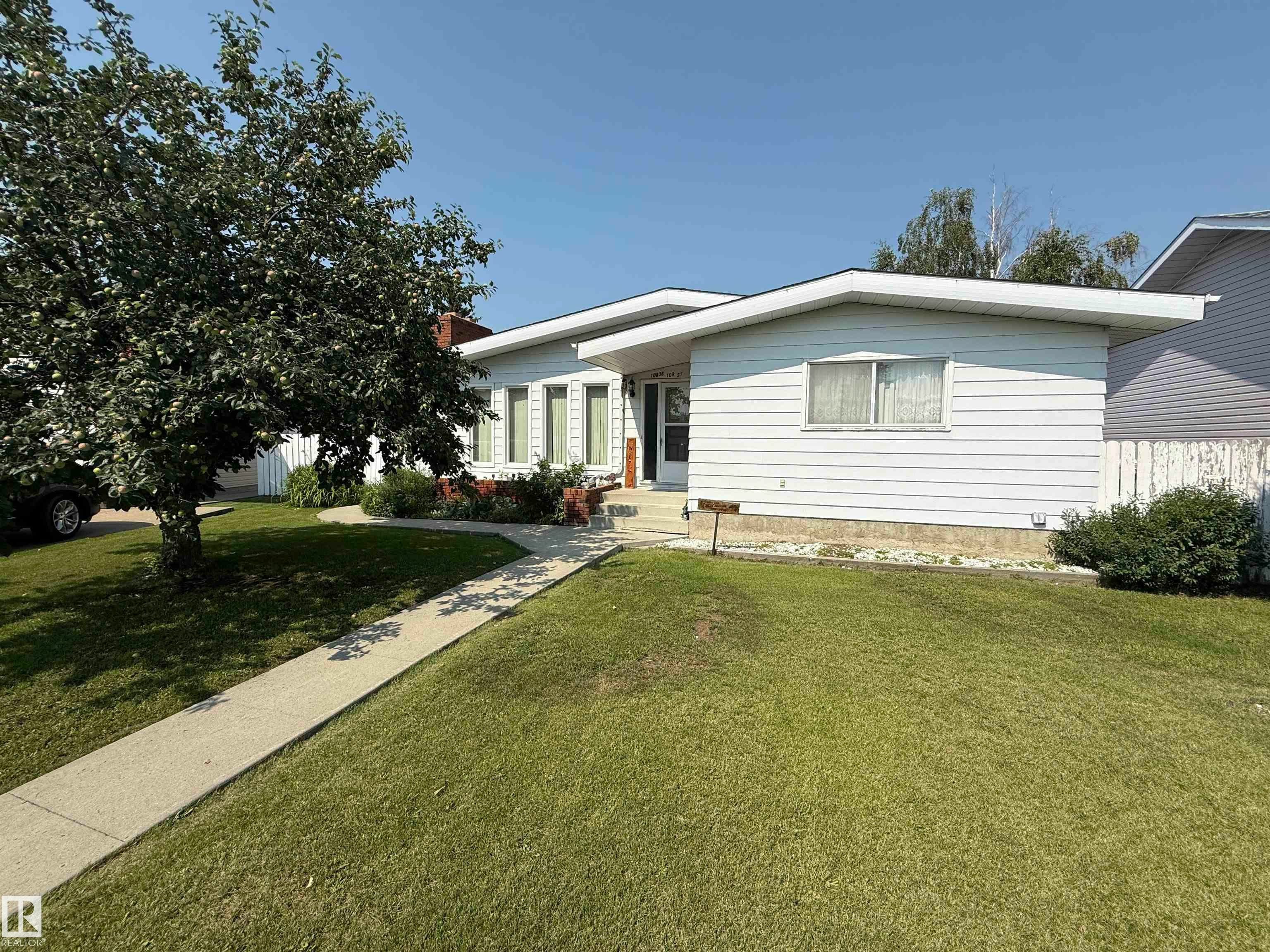 10808 109 Street, Westlock, AB, T7P 1C4
