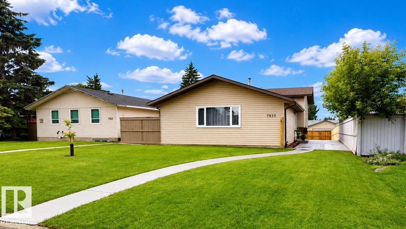 7935 22 Avenue, Edmonton, AB, T6K 1Z2