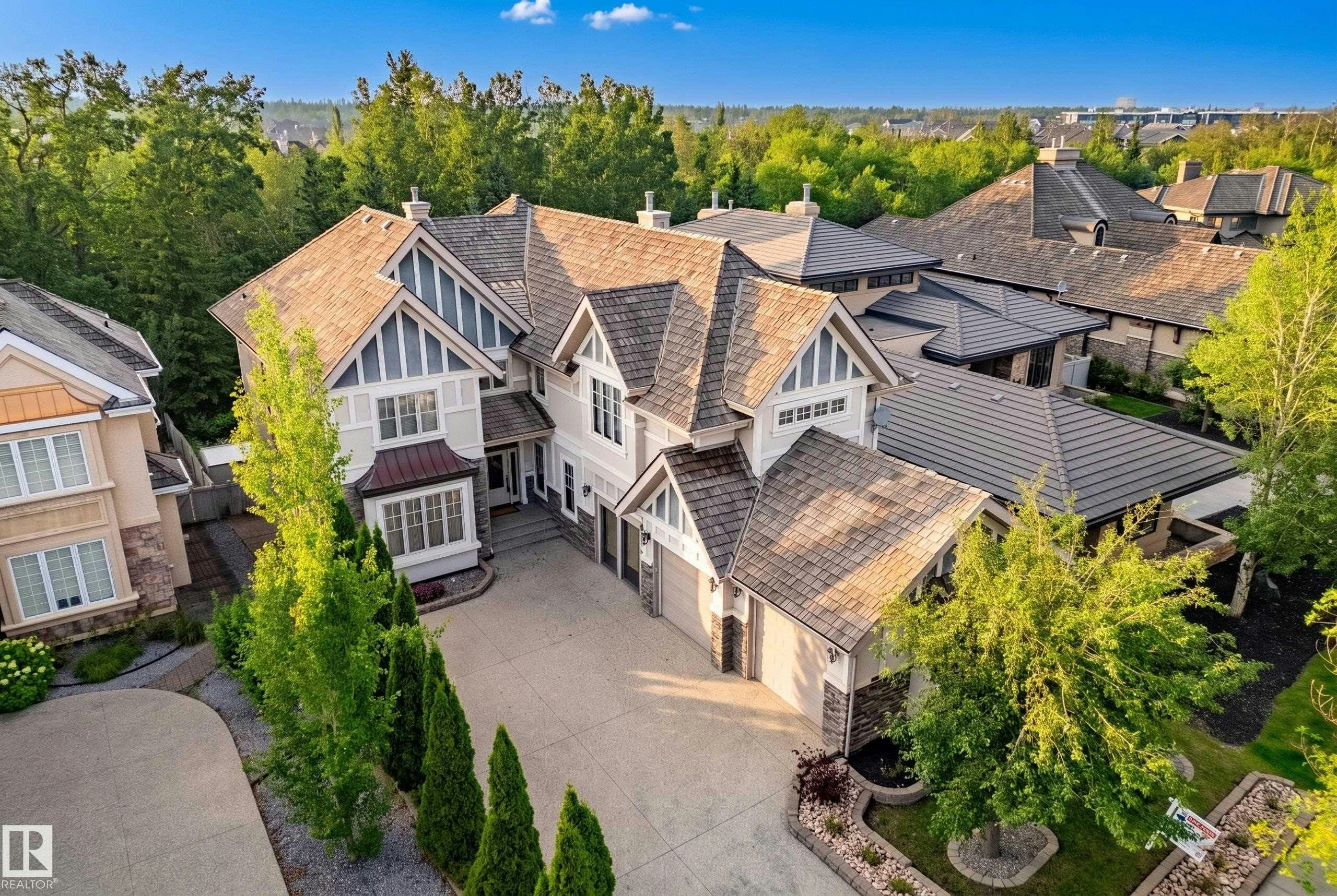 322 Caldwell Close, Edmonton, AB, T6M 2W9