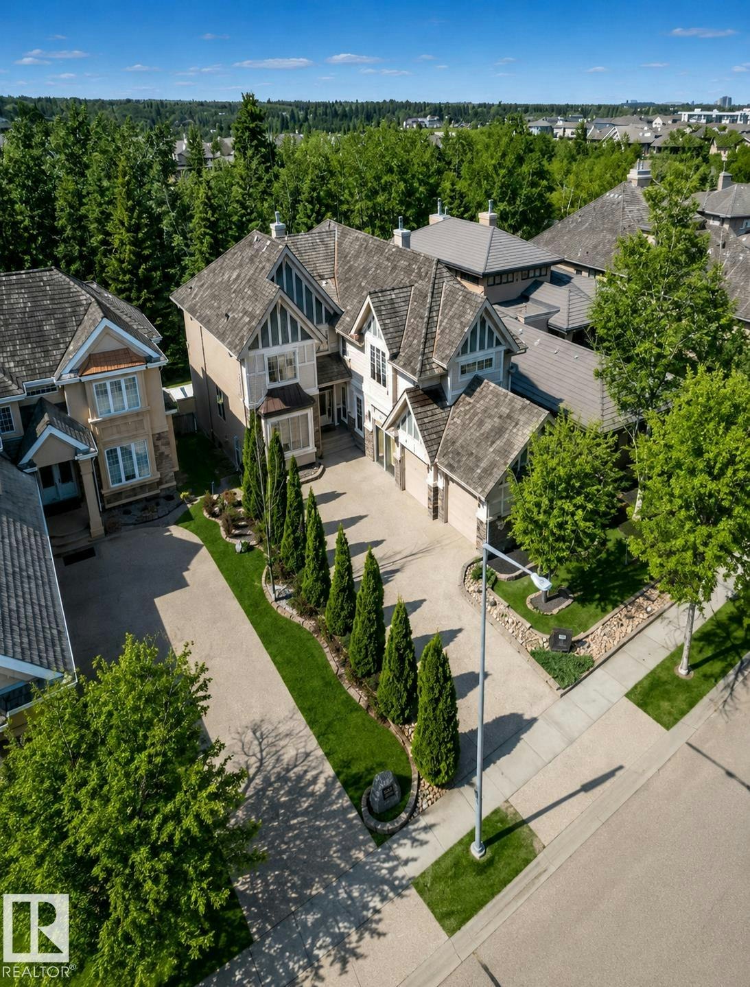 322 Caldwell Close, Edmonton, AB, T6M 2W9