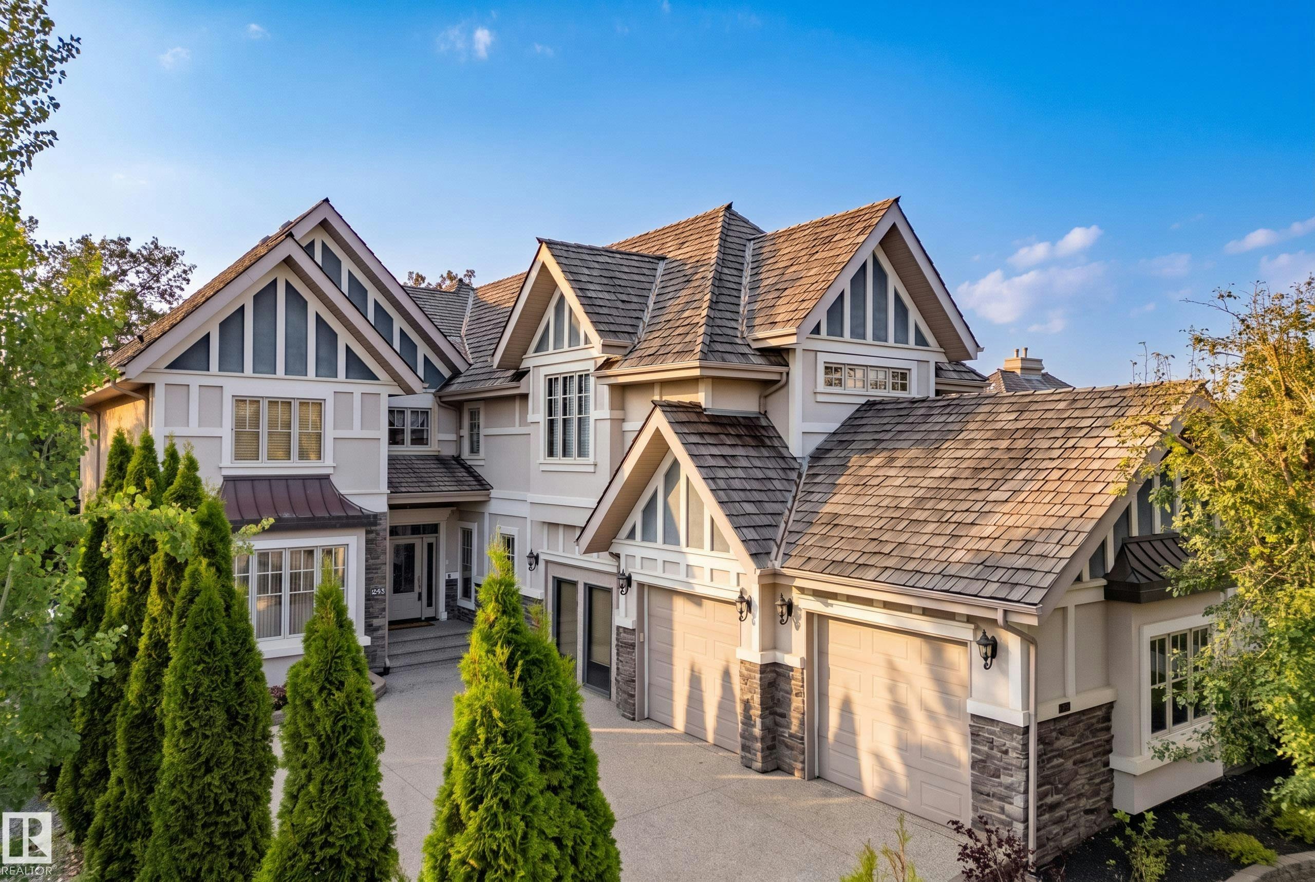 322 Caldwell Close, Edmonton, AB, T6M 2W9