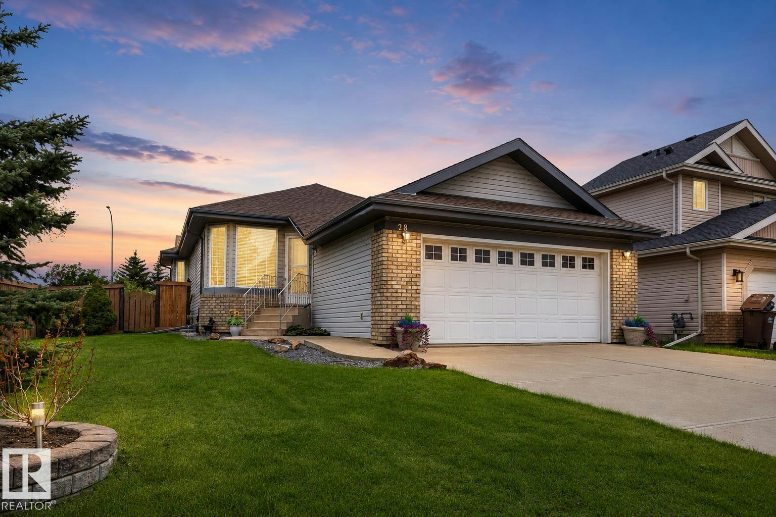 28 Norfolk Close, St. Albert, AB, T8N 7B8