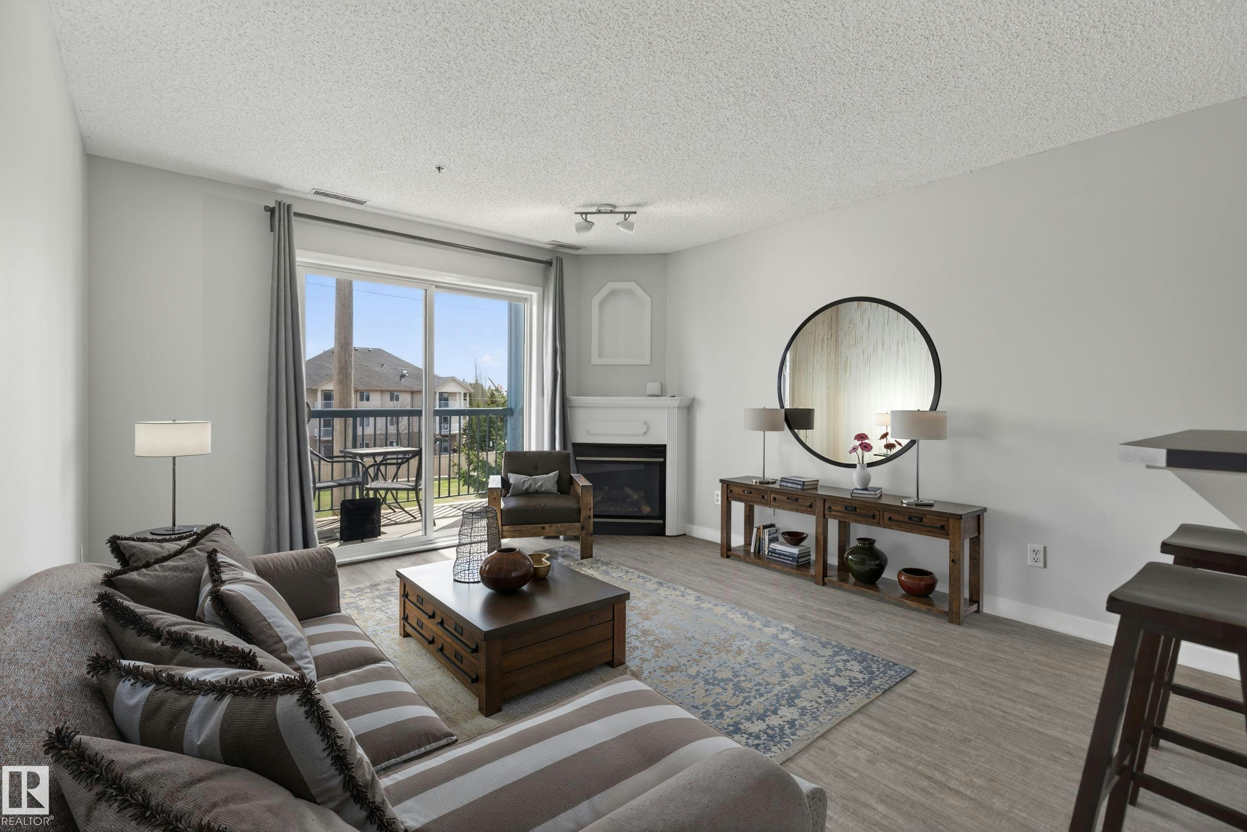 319-16303 95 Street, Edmonton, AB, T5Z 3V1