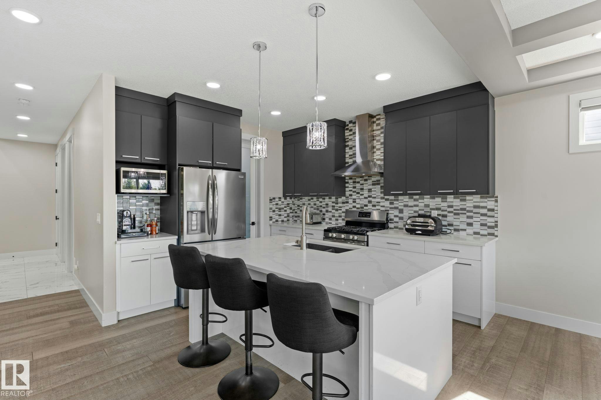 12383 176 Avenue, Edmonton, AB, T5X 0L3