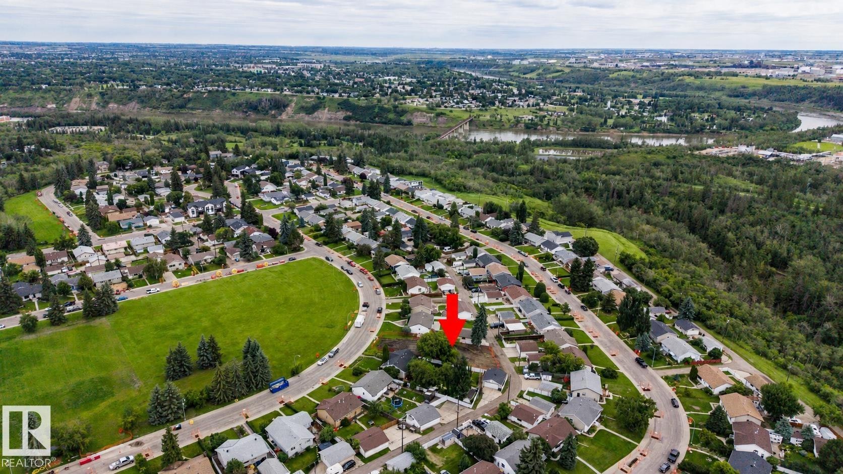 10513 42 Street, Edmonton, AB, T6A 1T7