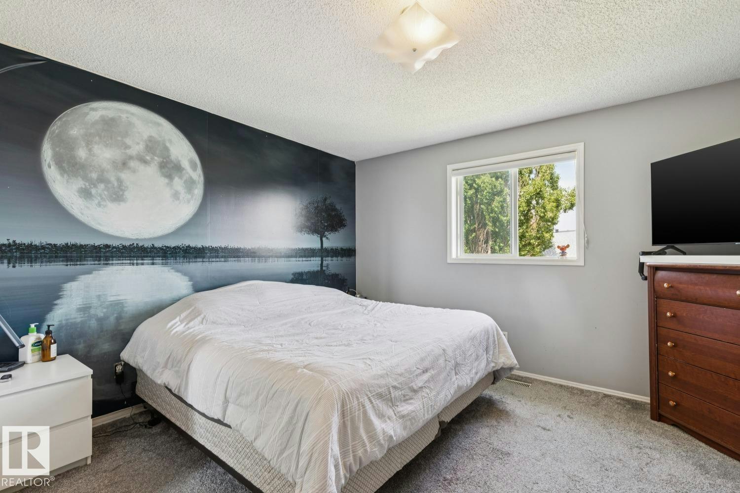 7912 154 Avenue, Edmonton, AB, T5Z 2Z2 - 16