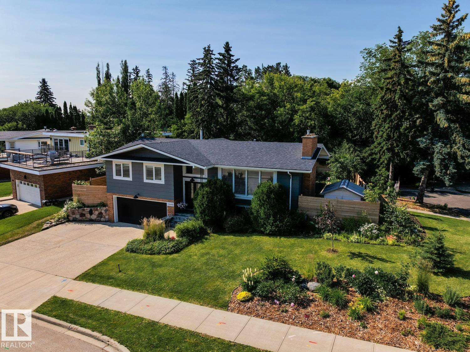13615 Buena Vista Road, Edmonton, AB, T5R 5R5