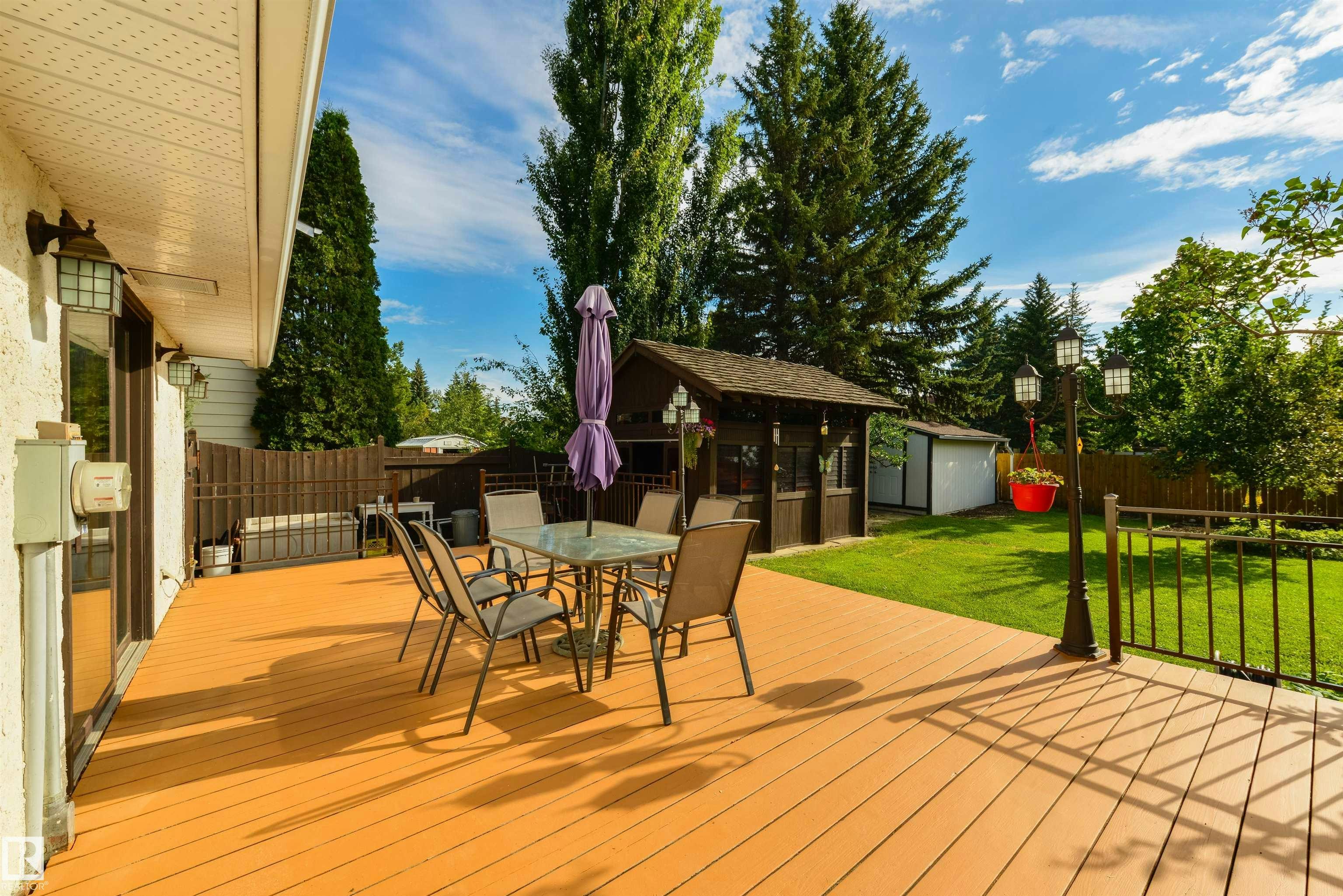 182 Willow Way, Edmonton, AB, T5T 1C8