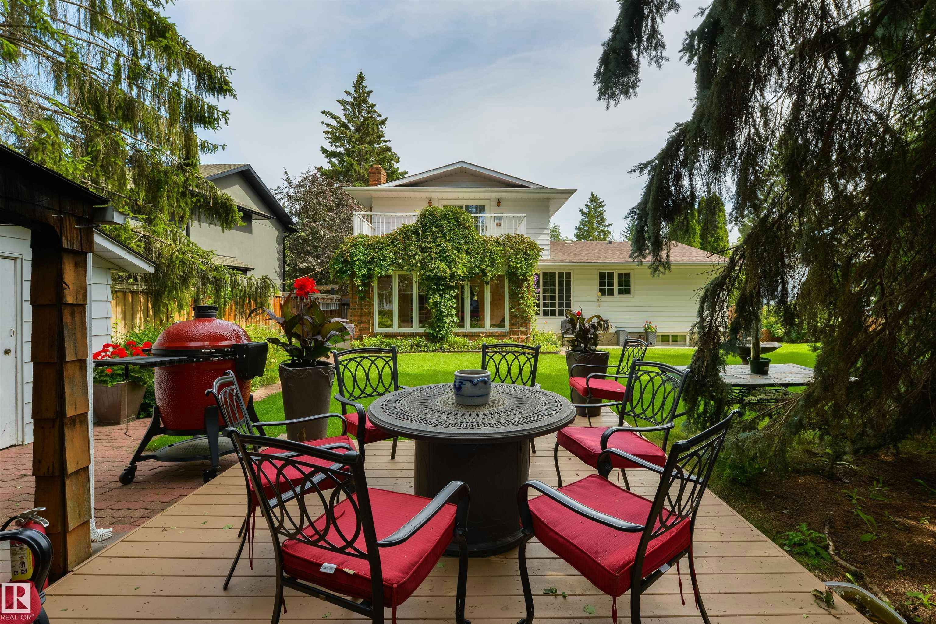 206 Wolf Willow Crescent, Edmonton, AB, T5T 1T2
