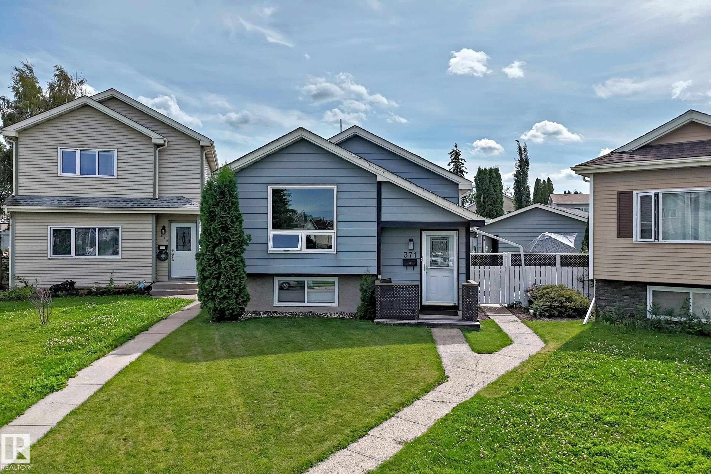 371 Kirkpatrick Crescent, Edmonton, AB, T6L 5C9