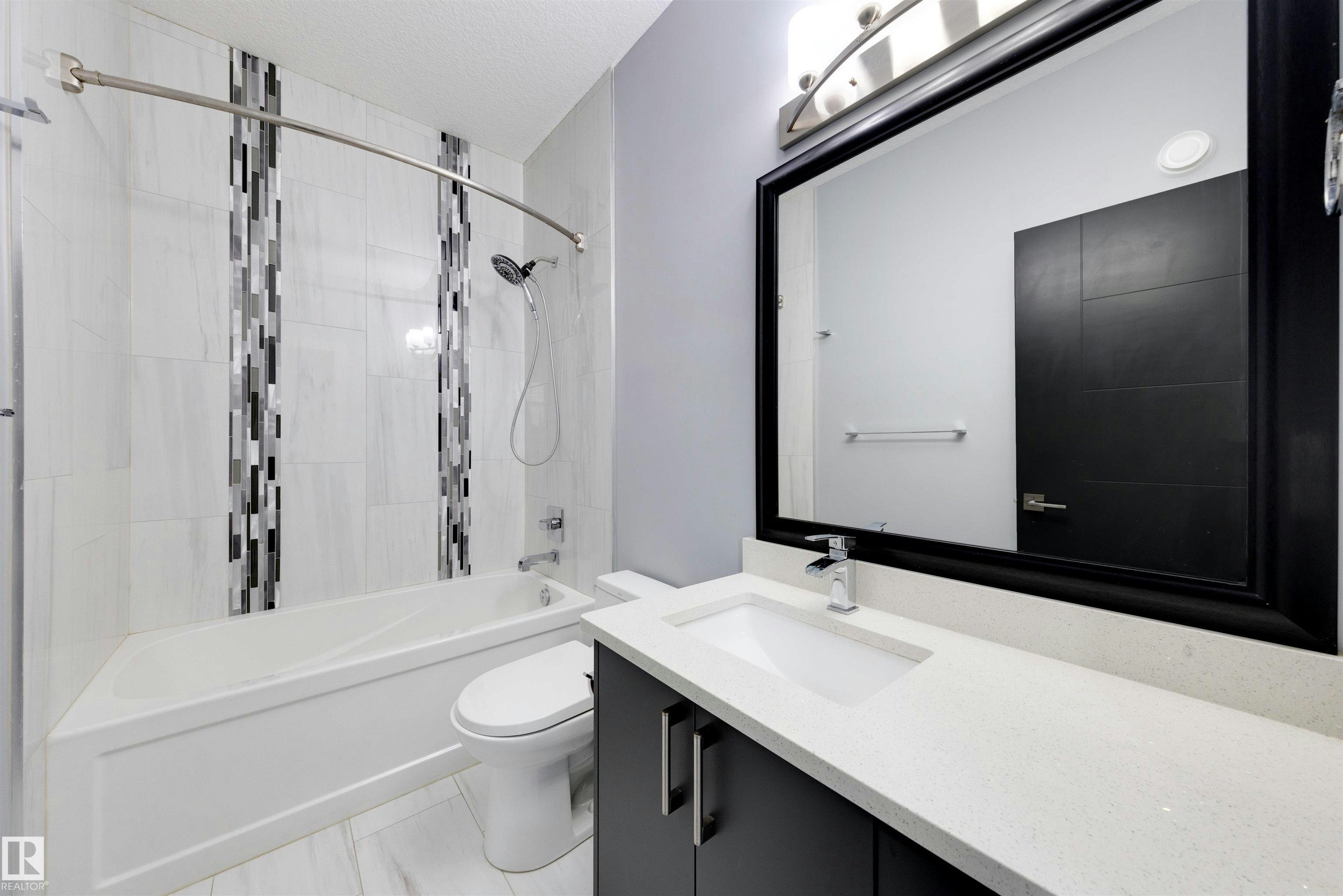 9013 90 Street, Edmonton, AB, T6C 3L8 - 16