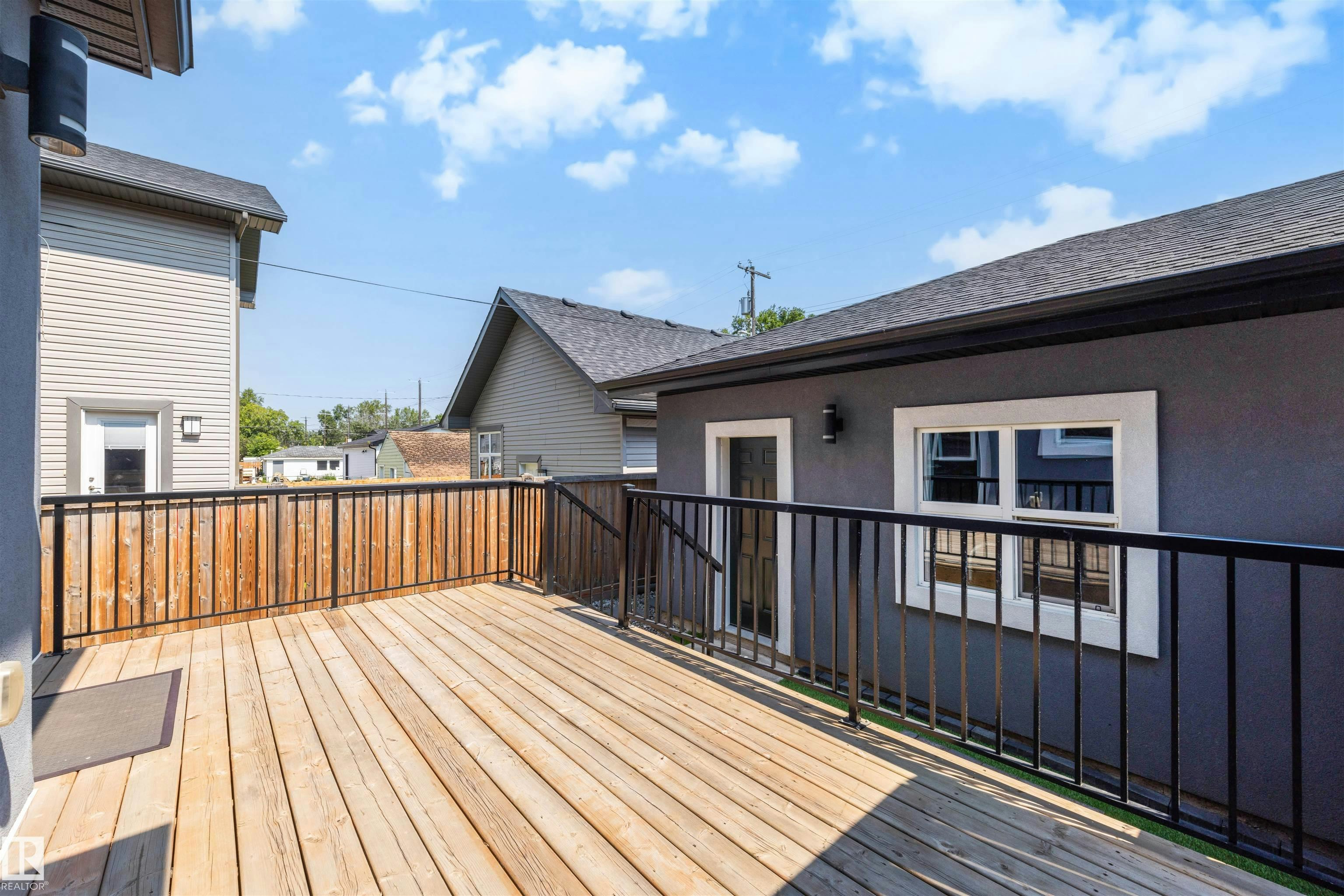 9013 90 Street, Edmonton, AB, T6C 3L8 - 27