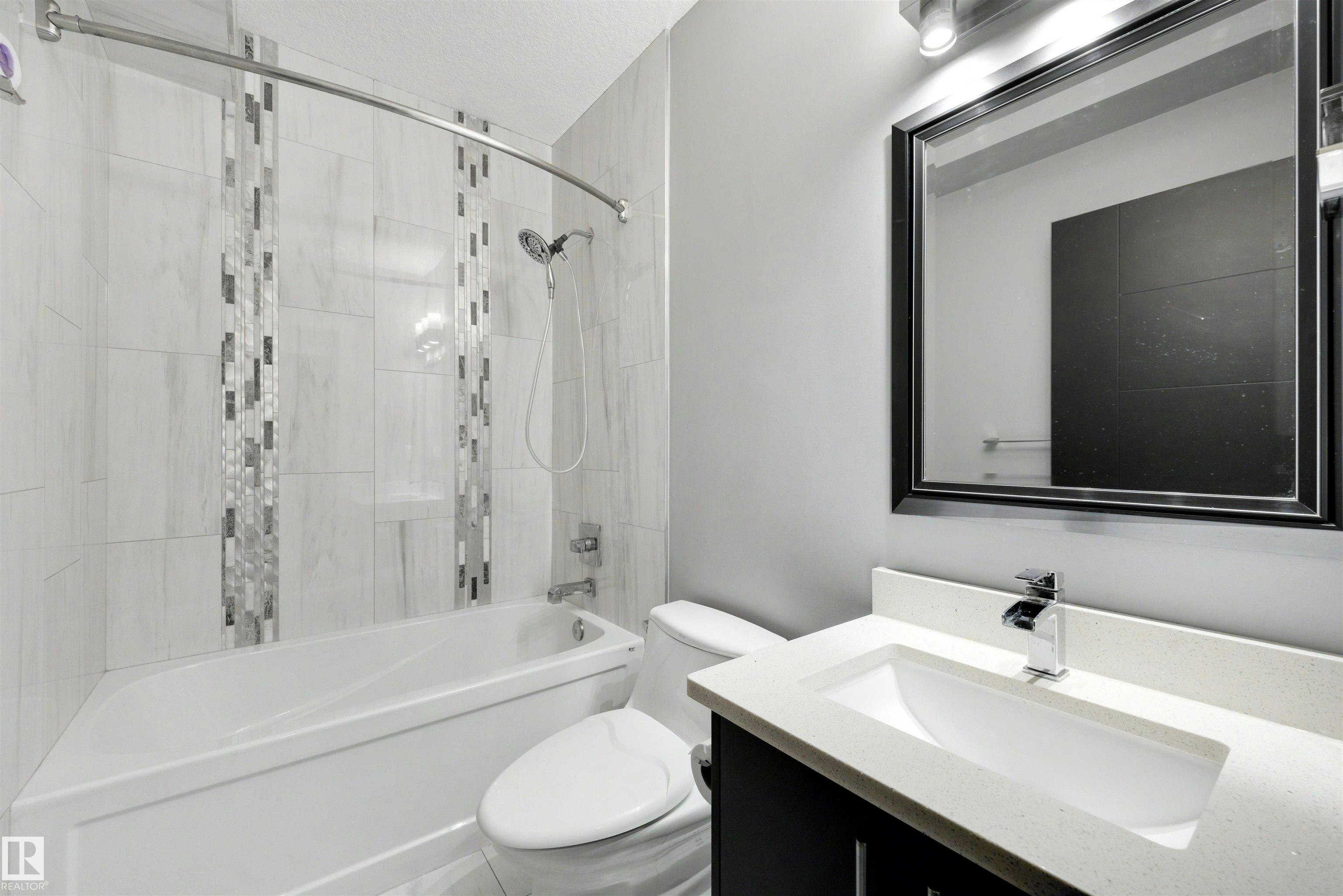 9013 90 Street, Edmonton, AB, T6C 3L8 - 23