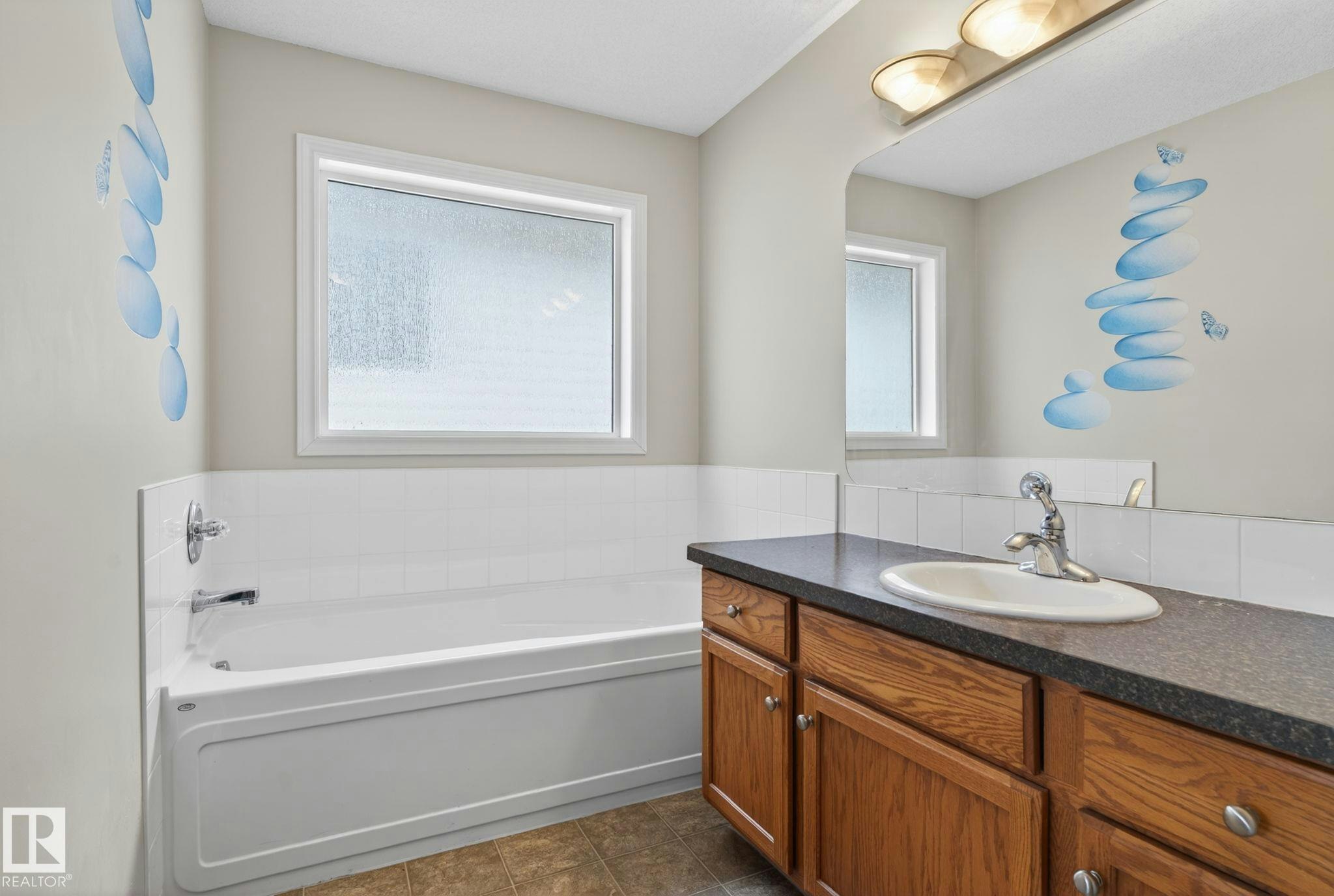 96 Dalquist Bay, Leduc, AB, T9E 0J7 - 22
