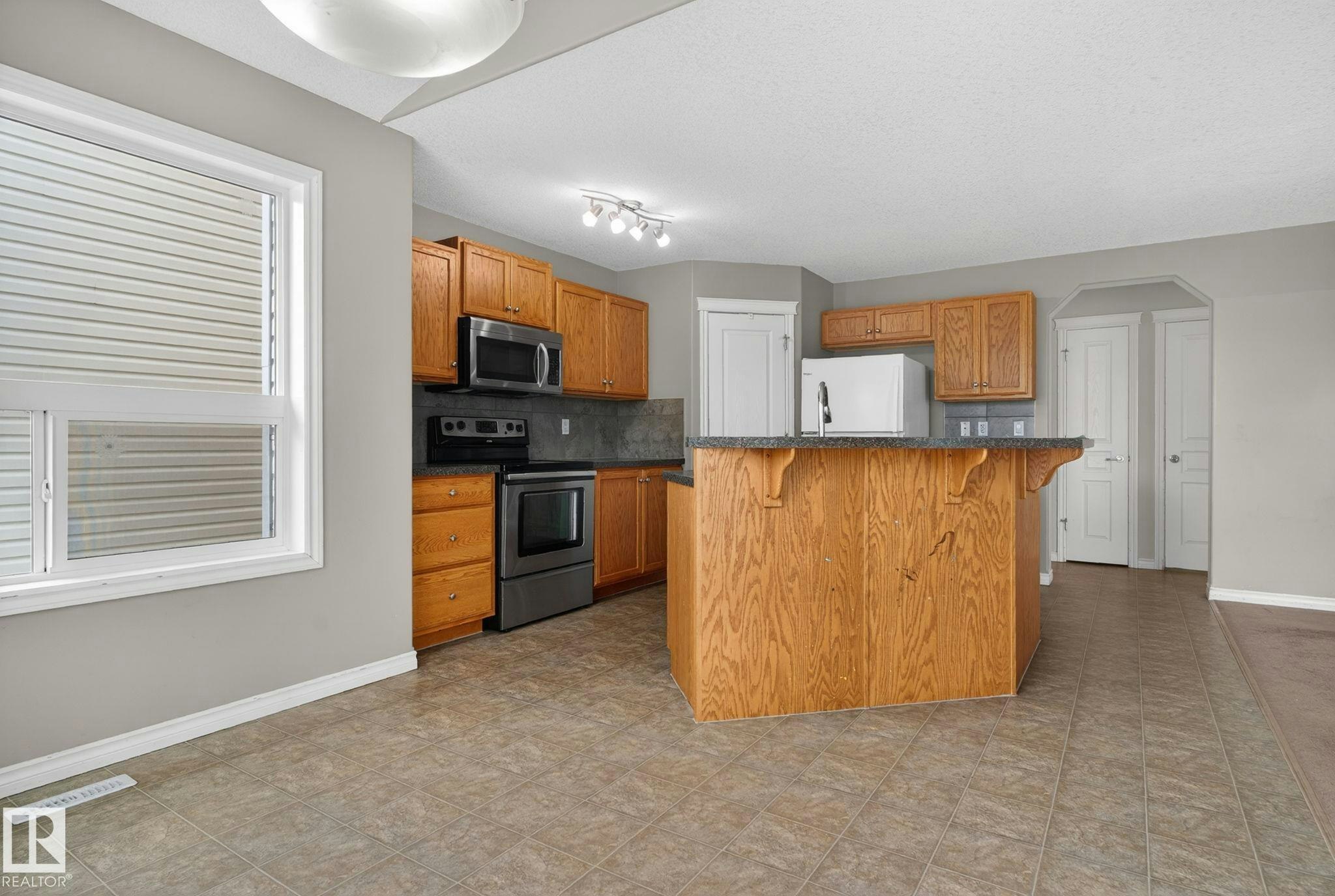96 Dalquist Bay, Leduc, AB, T9E 0J7 - 9