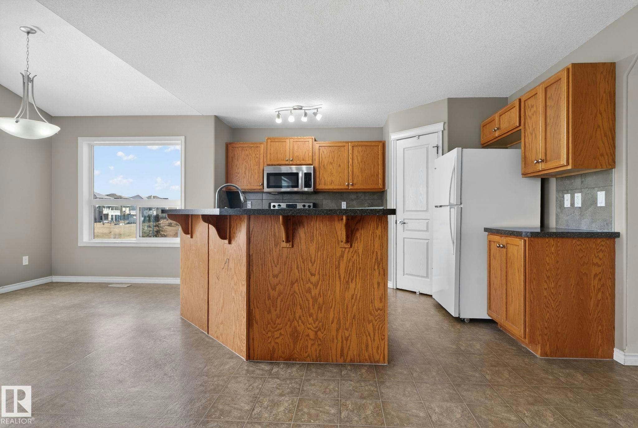 96 Dalquist Bay, Leduc, AB, T9E 0J7 - 6