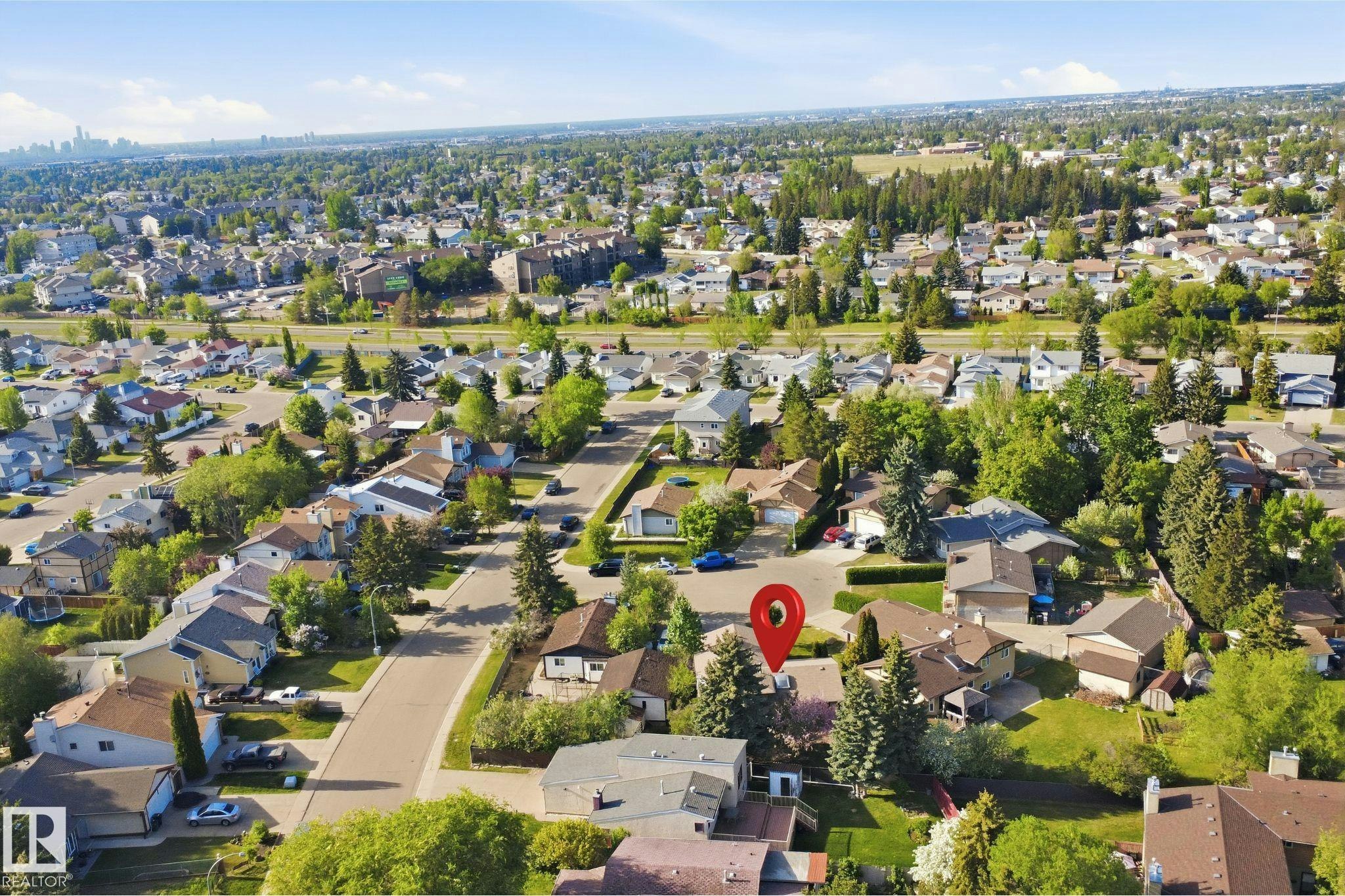 2107 40 Street, Edmonton, AB, T6L 4E9 - 42