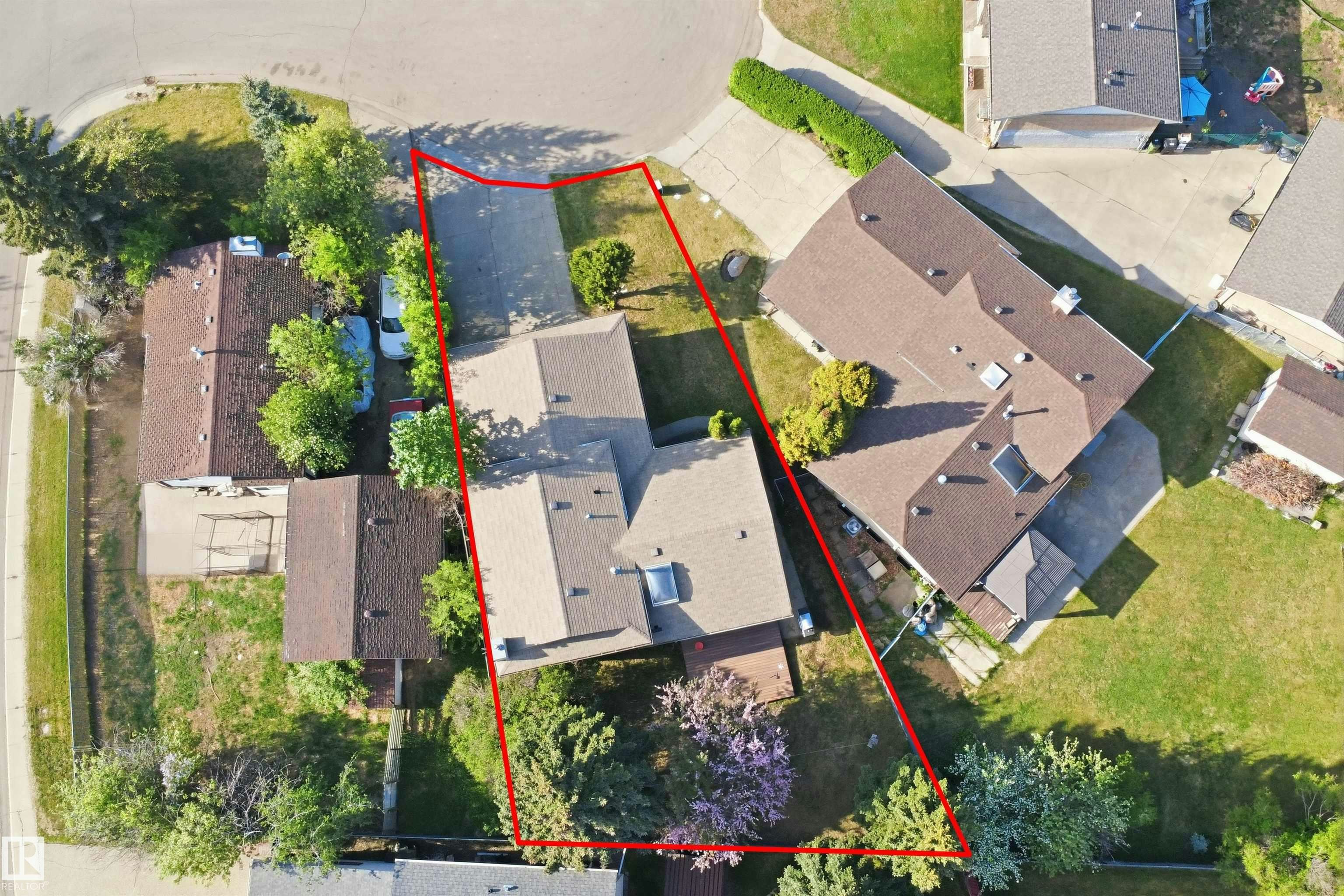 2107 40 Street, Edmonton, AB, T6L 4E9 - 39