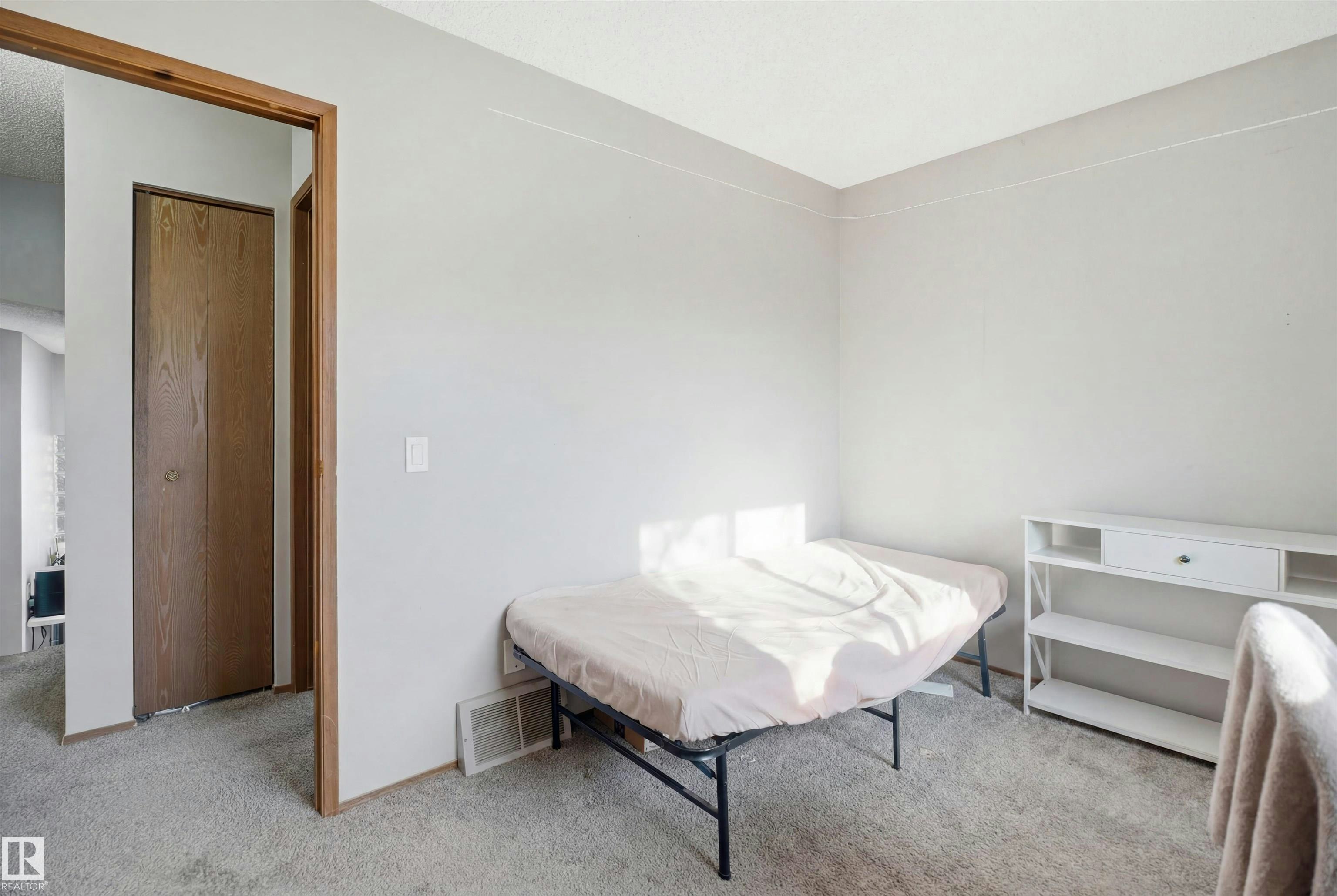 2107 40 Street, Edmonton, AB, T6L 4E9 - 13